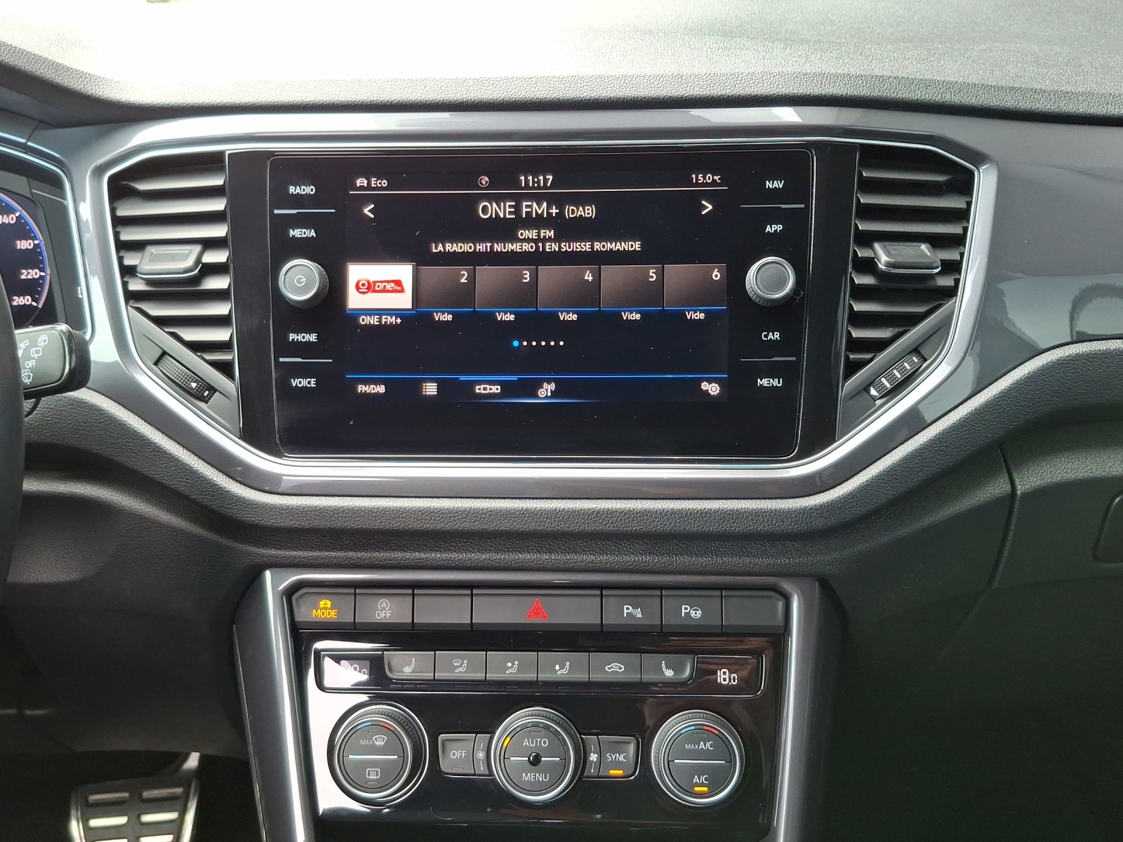 VW T-Roc 1.5 TSI EVO Sport DSG-image-10