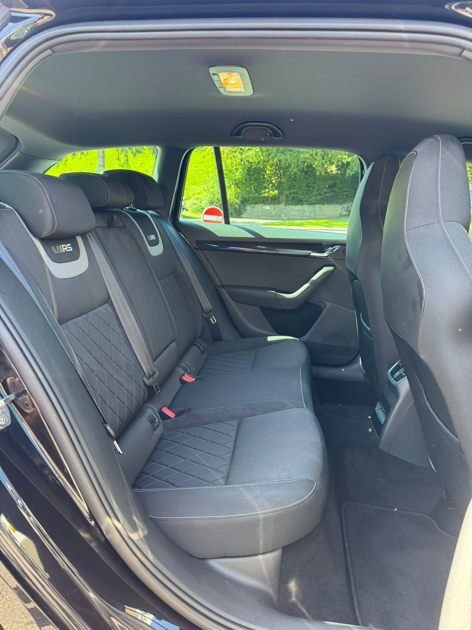 SKODA Octavia Combi 2.0 TSI RS DSG-image-12