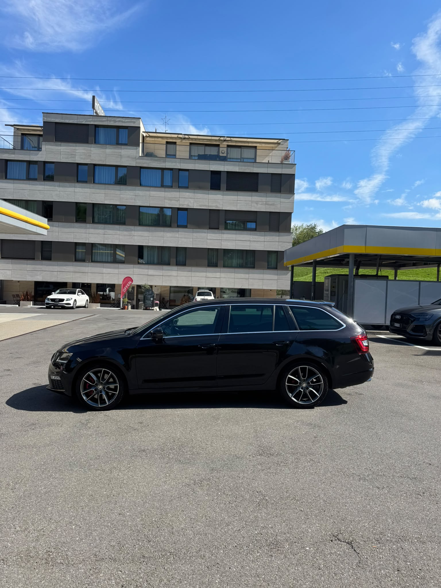 SKODA Octavia Combi 2.0 TSI RS DSG-image-3