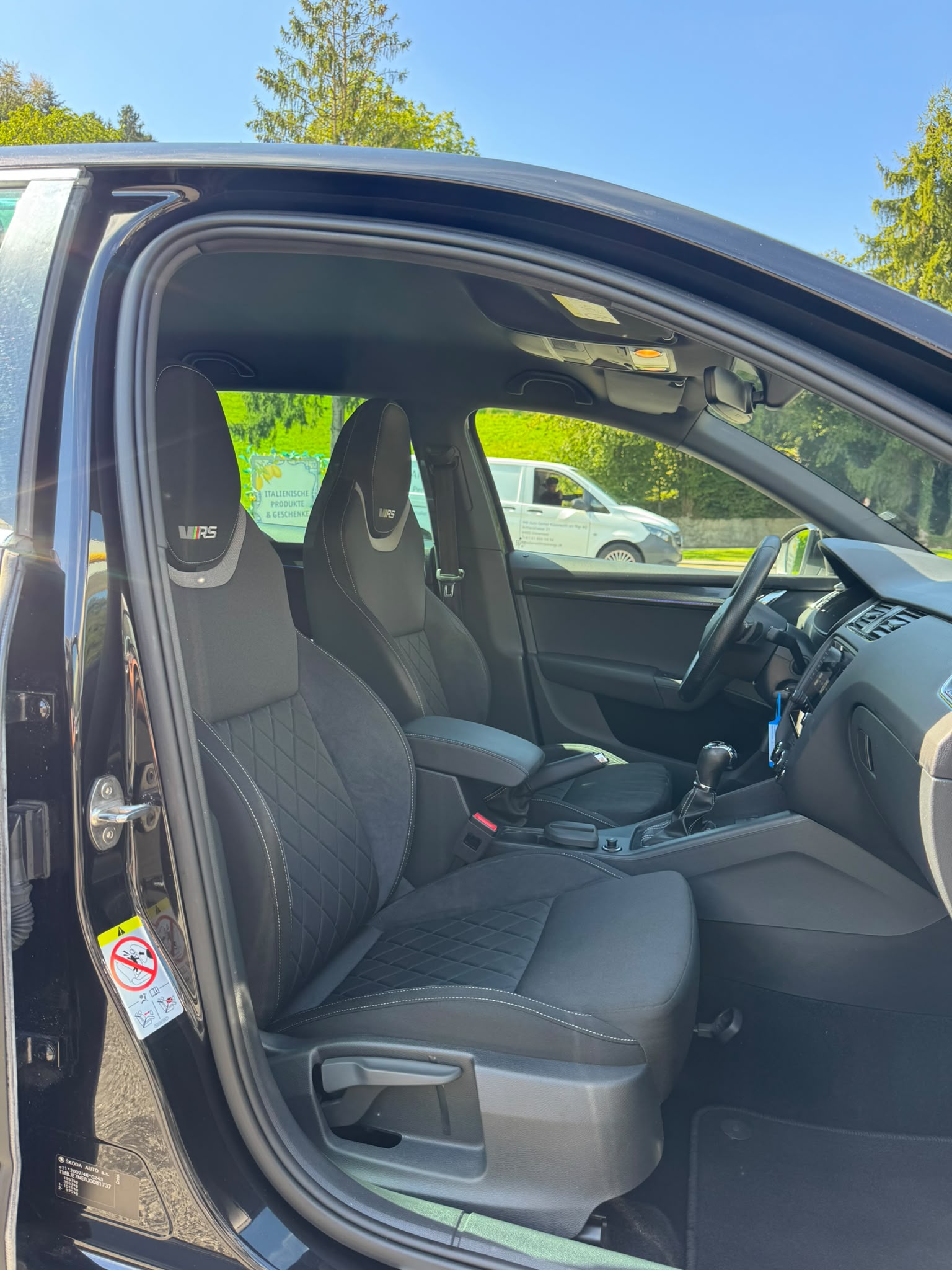 SKODA Octavia Combi 2.0 TSI RS DSG-image-10