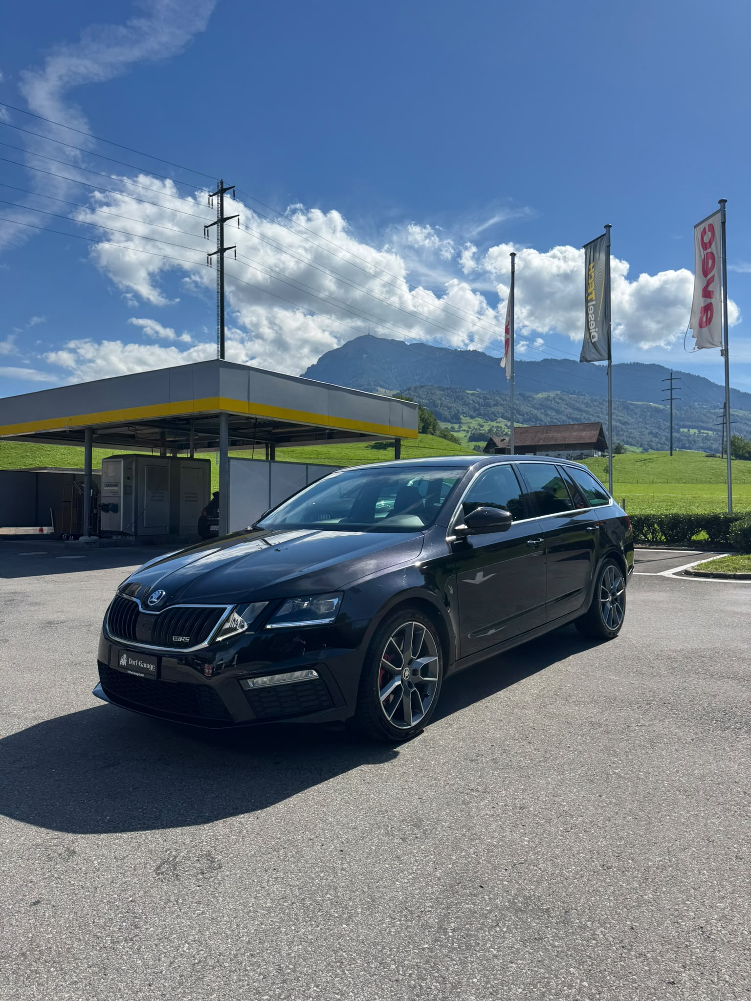 SKODA Octavia Combi 2.0 TSI RS DSG-image-2