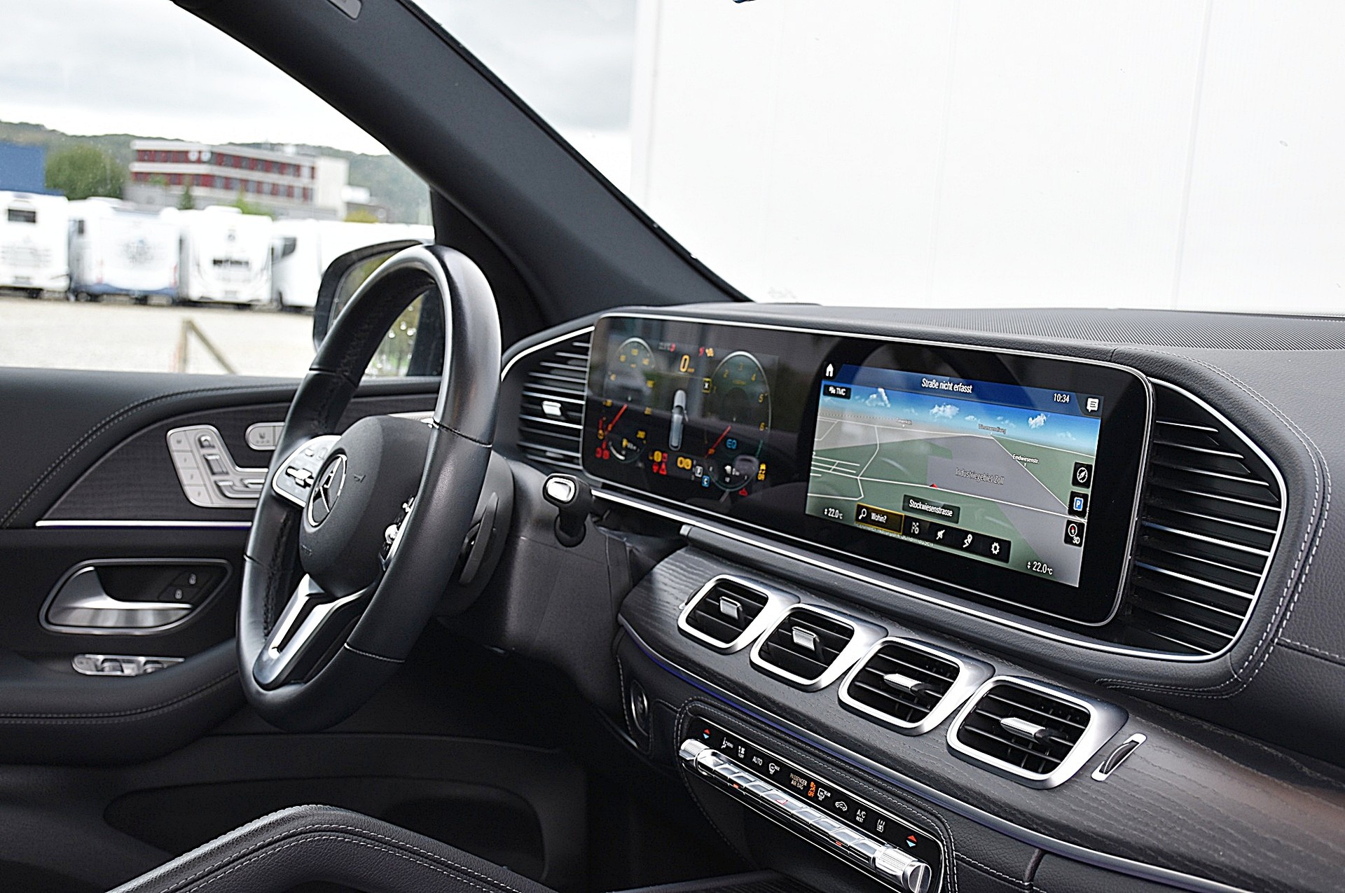 MERCEDES-BENZ GLE 350 de 4Matic 9G-Tronic AMG Line-image-9