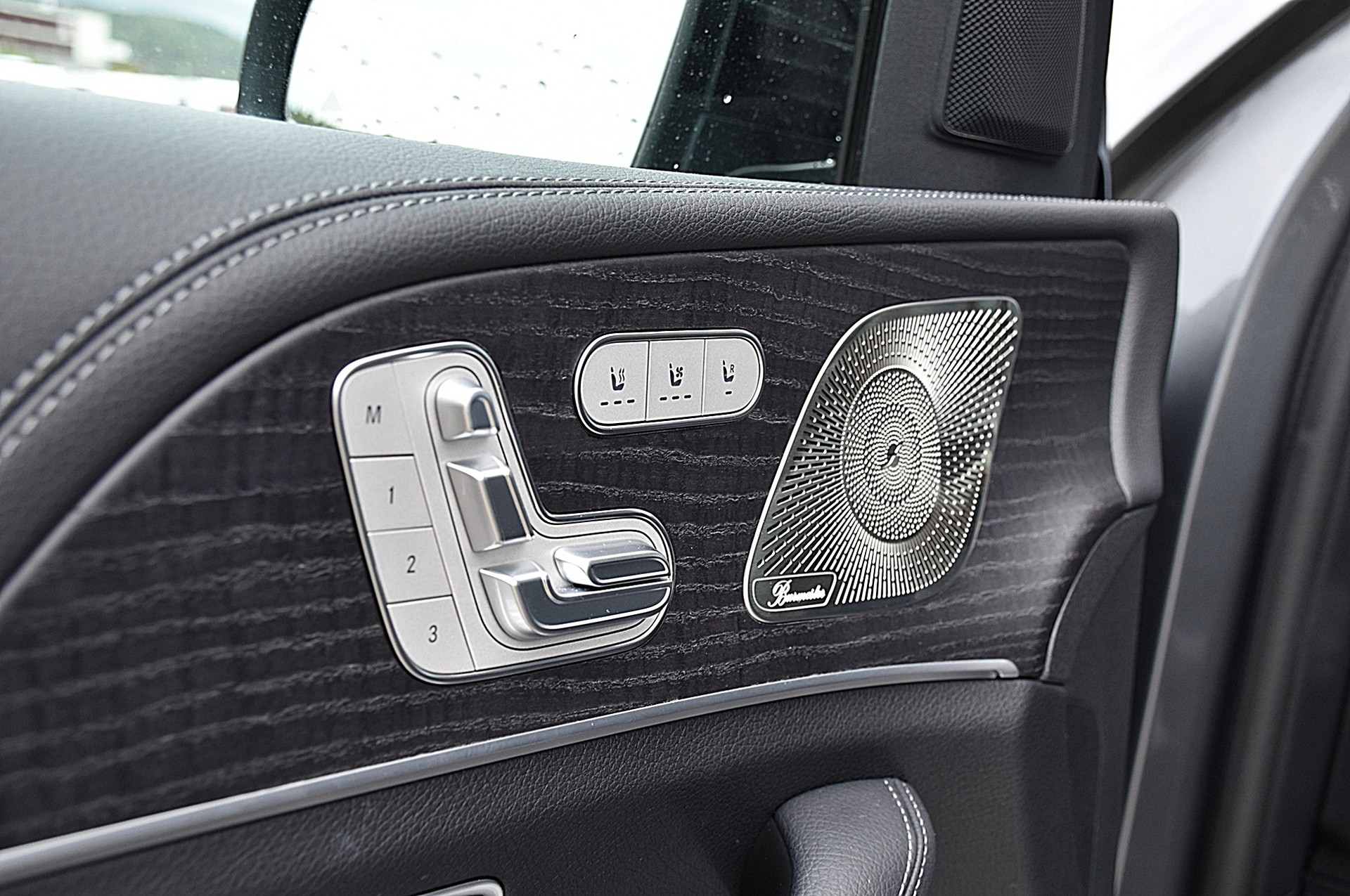 MERCEDES-BENZ GLE 350 de 4Matic 9G-Tronic AMG Line-image-7