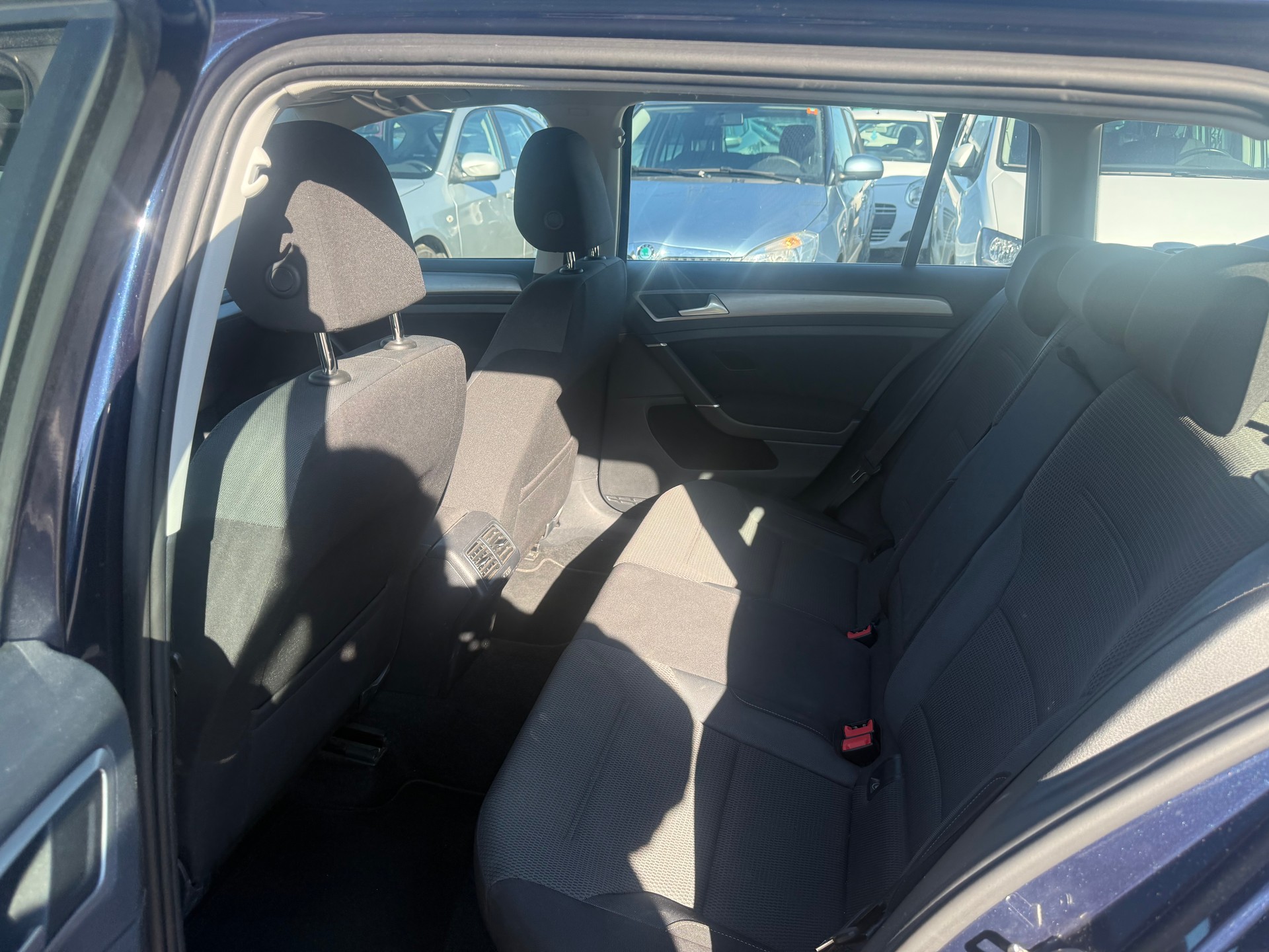 VW Golf Variant 1.6 TDI Comfortline 4Motion-image-6