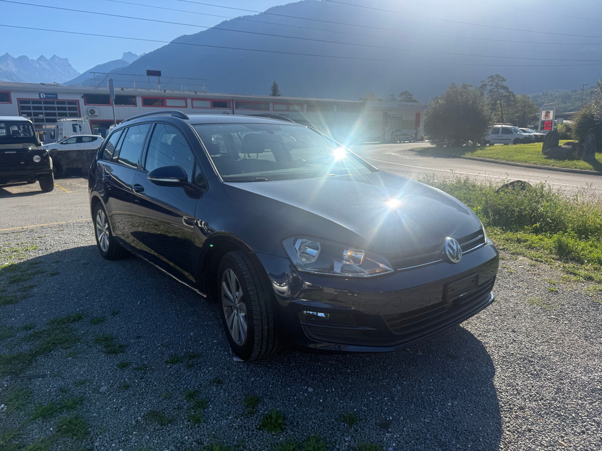 VW Golf Variant 1.6 TDI Comfortline 4Motion-image-1