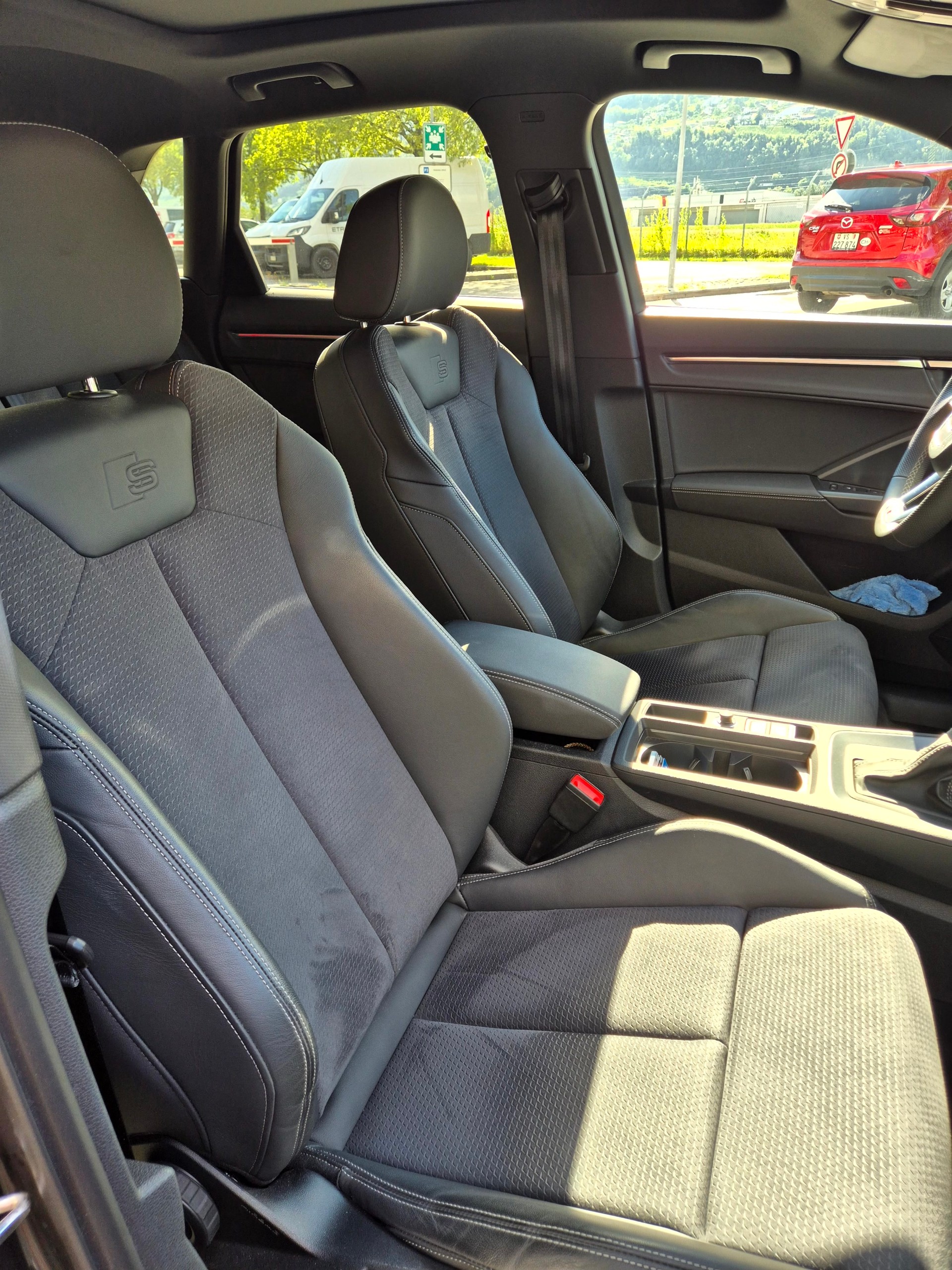 AUDI Q3 Sportback 40 TFSI S line quattro S-tronic-image-5