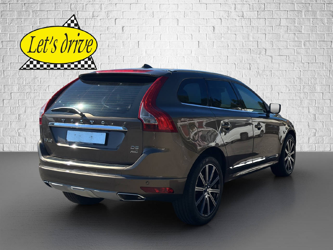 VOLVO XC60 2.4 D5 Executive Plus-image-5