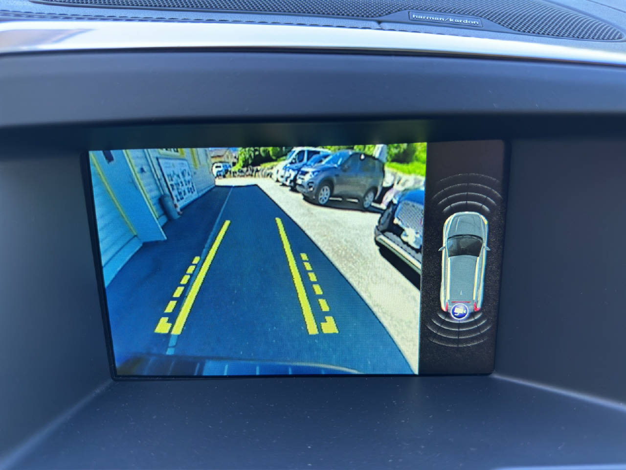 VOLVO XC60 2.4 D5 Executive Plus-image-13