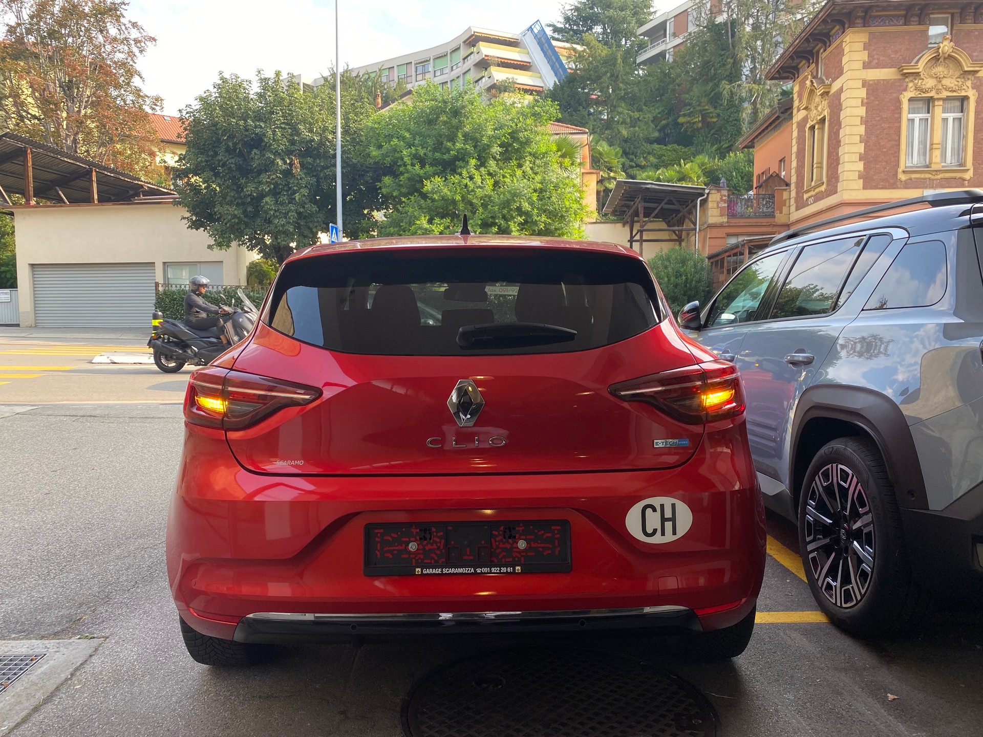 RENAULT Clio 1.6 E-Tech Techno-image-5