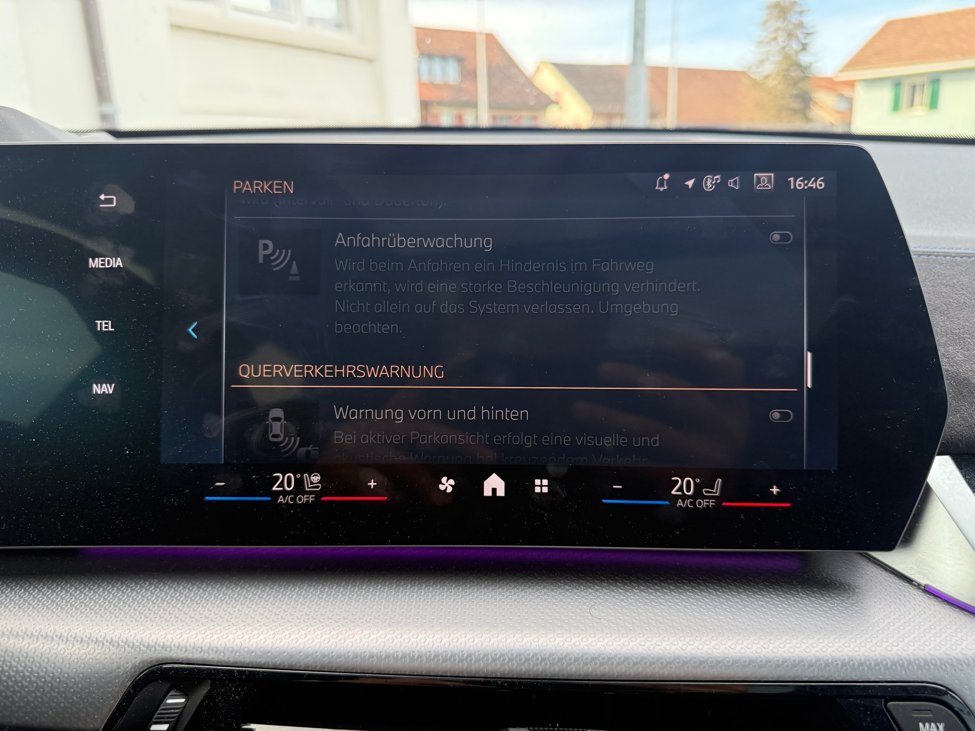 BMW X1 23i xDrive paddles M-SPORT PRO-image-22