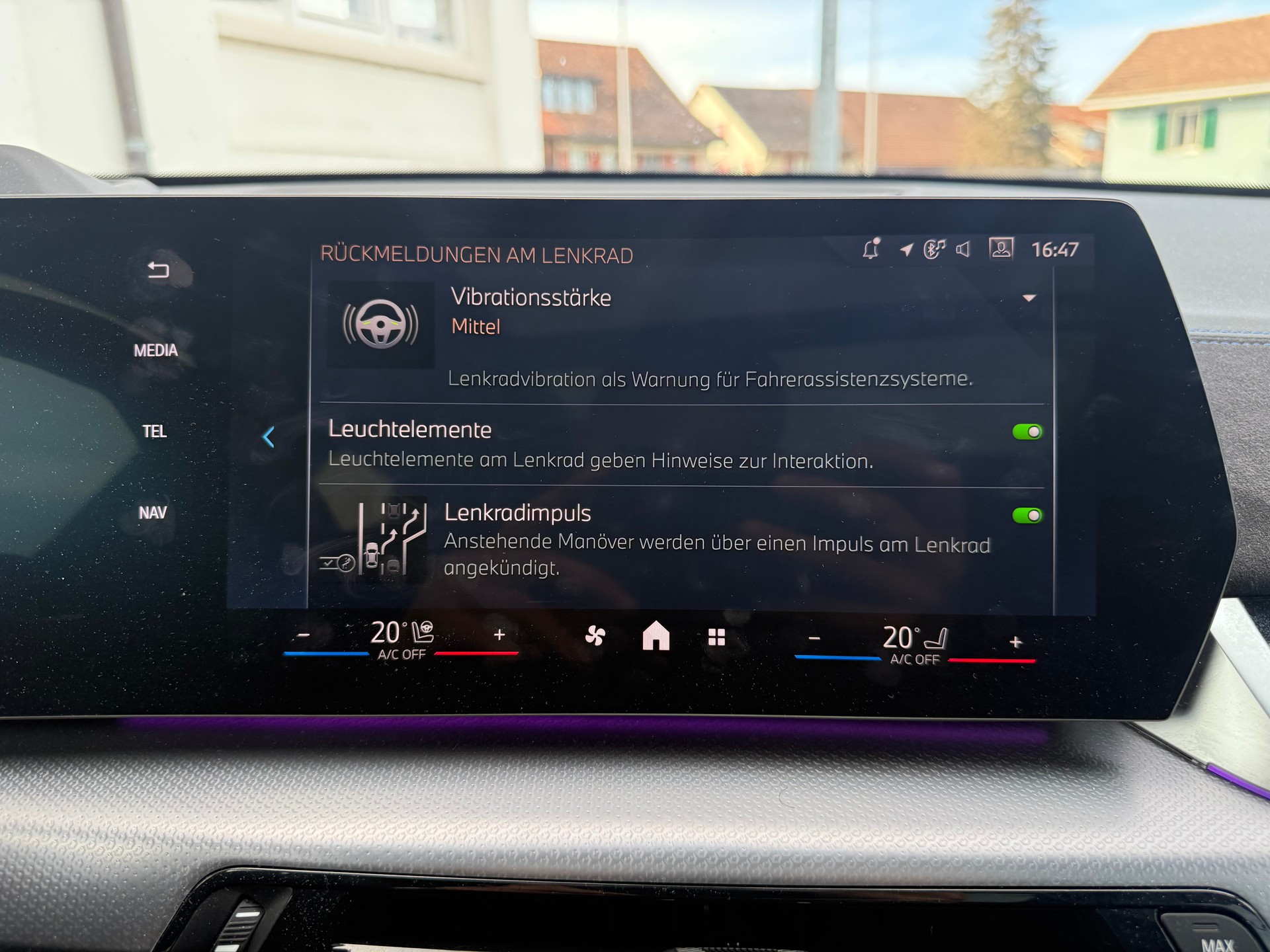 BMW X1 23i xDrive paddles M-SPORT PRO-image-28