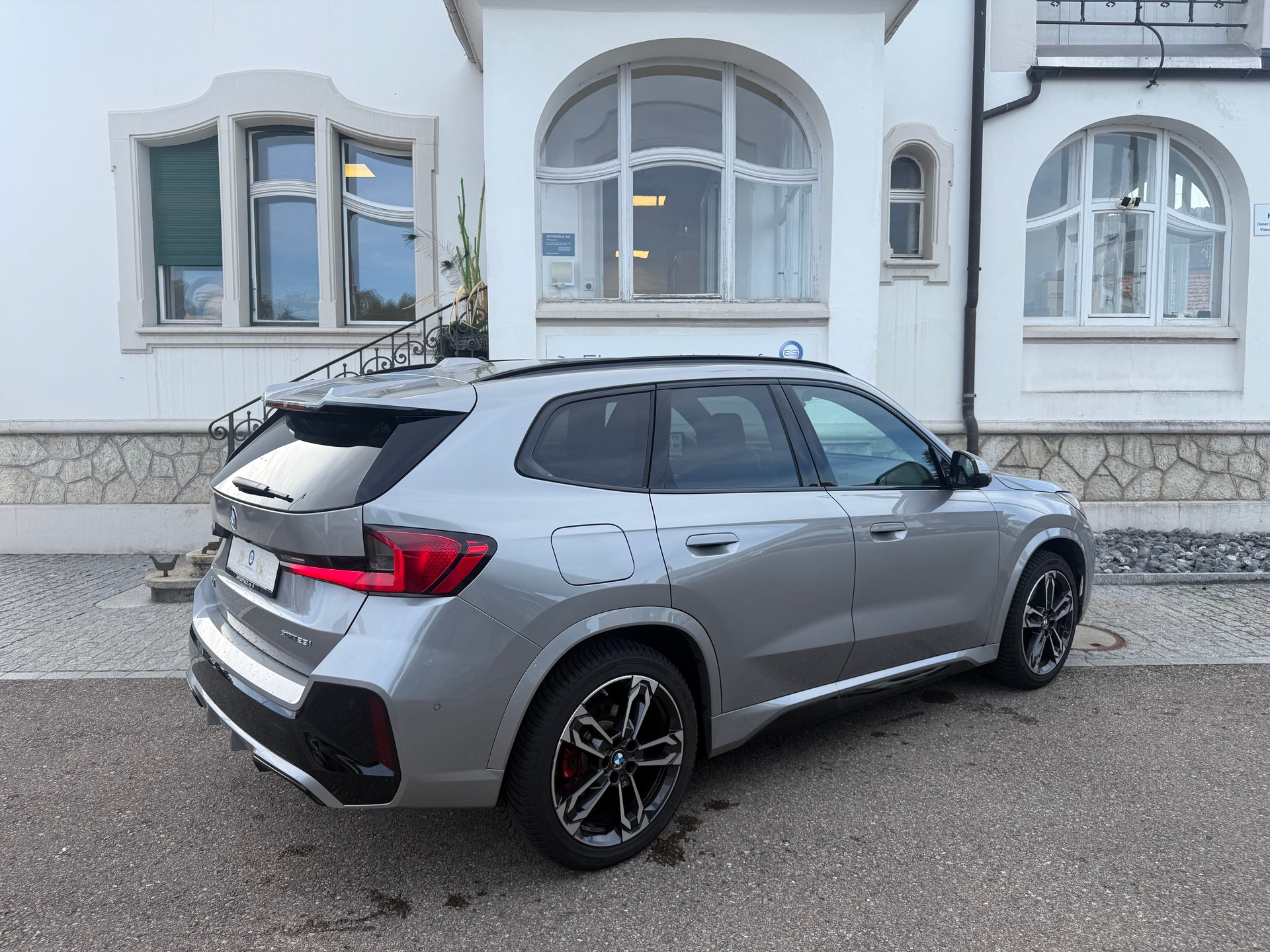BMW X1 23i xDrive paddles M-SPORT PRO-image-2