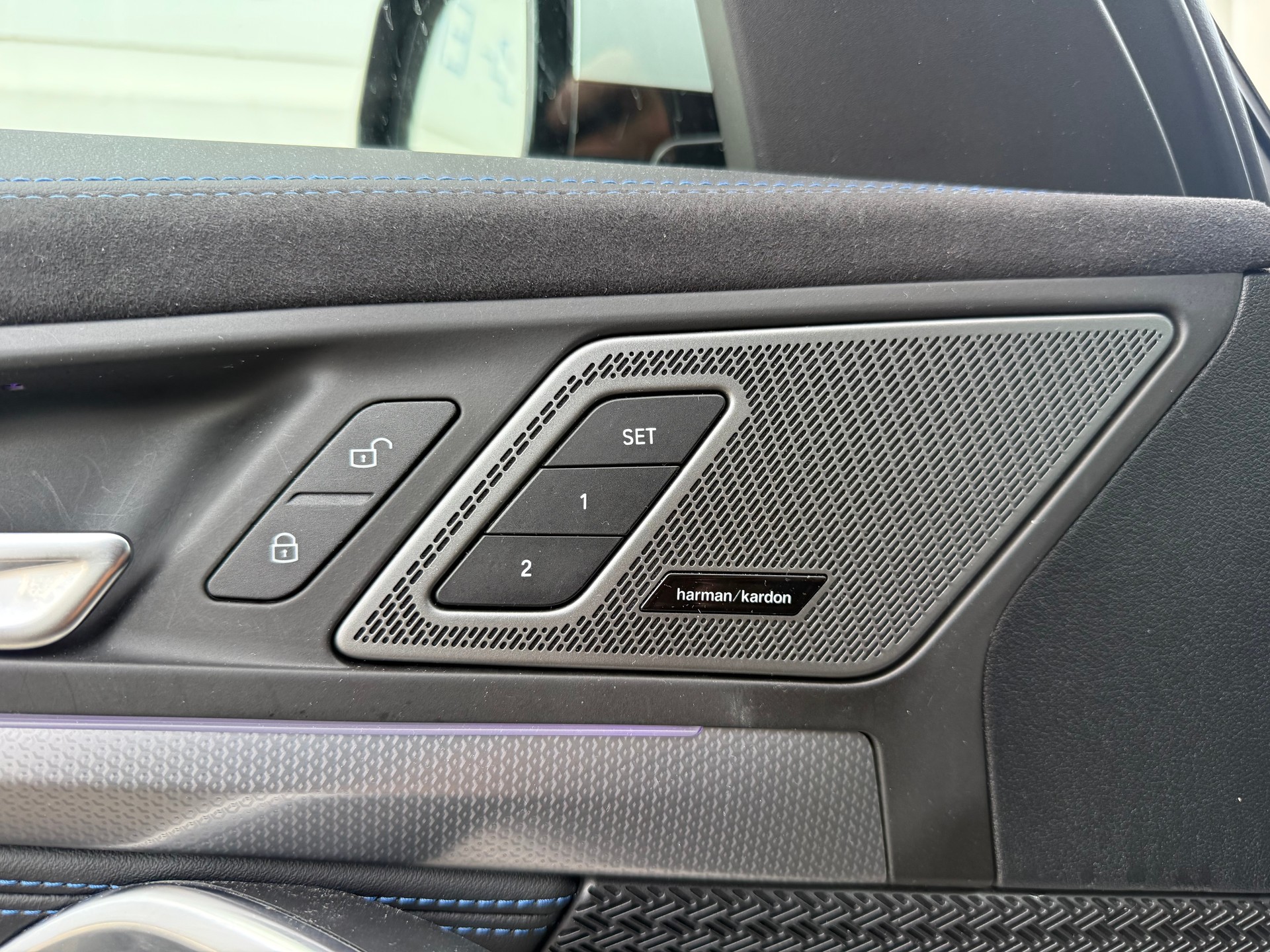 BMW X1 23i xDrive paddles M-SPORT PRO-image-12