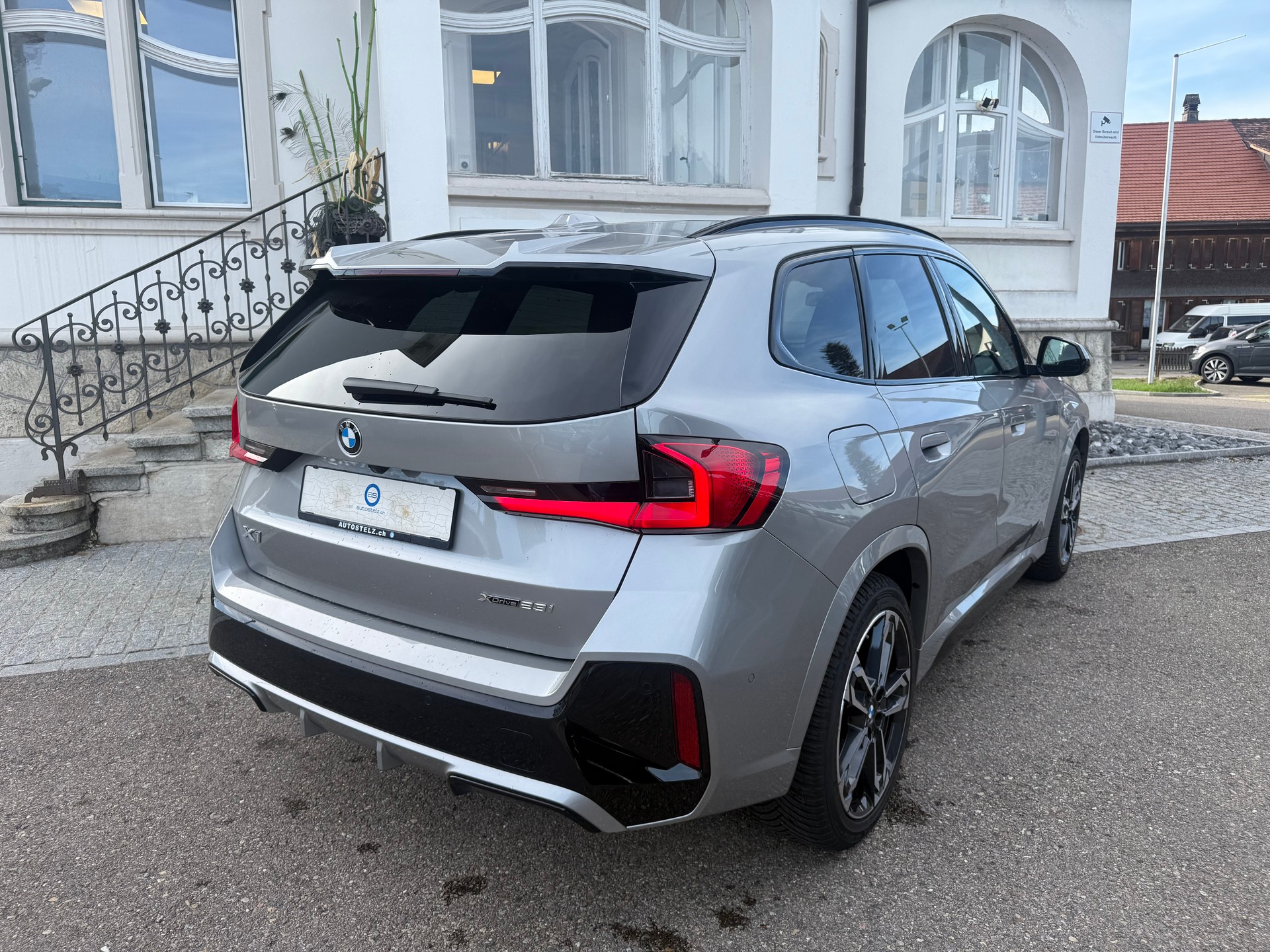 BMW X1 23i xDrive paddles M-SPORT PRO-image-3