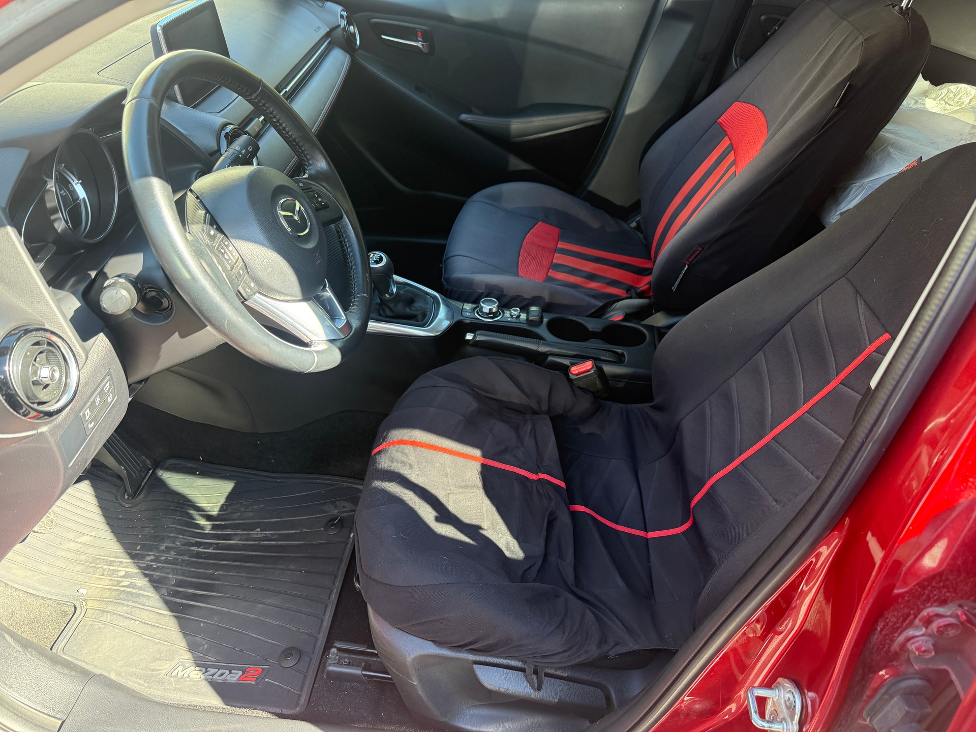 MAZDA 2 1.5i 16V Skyactiv-G Revolution-image-4