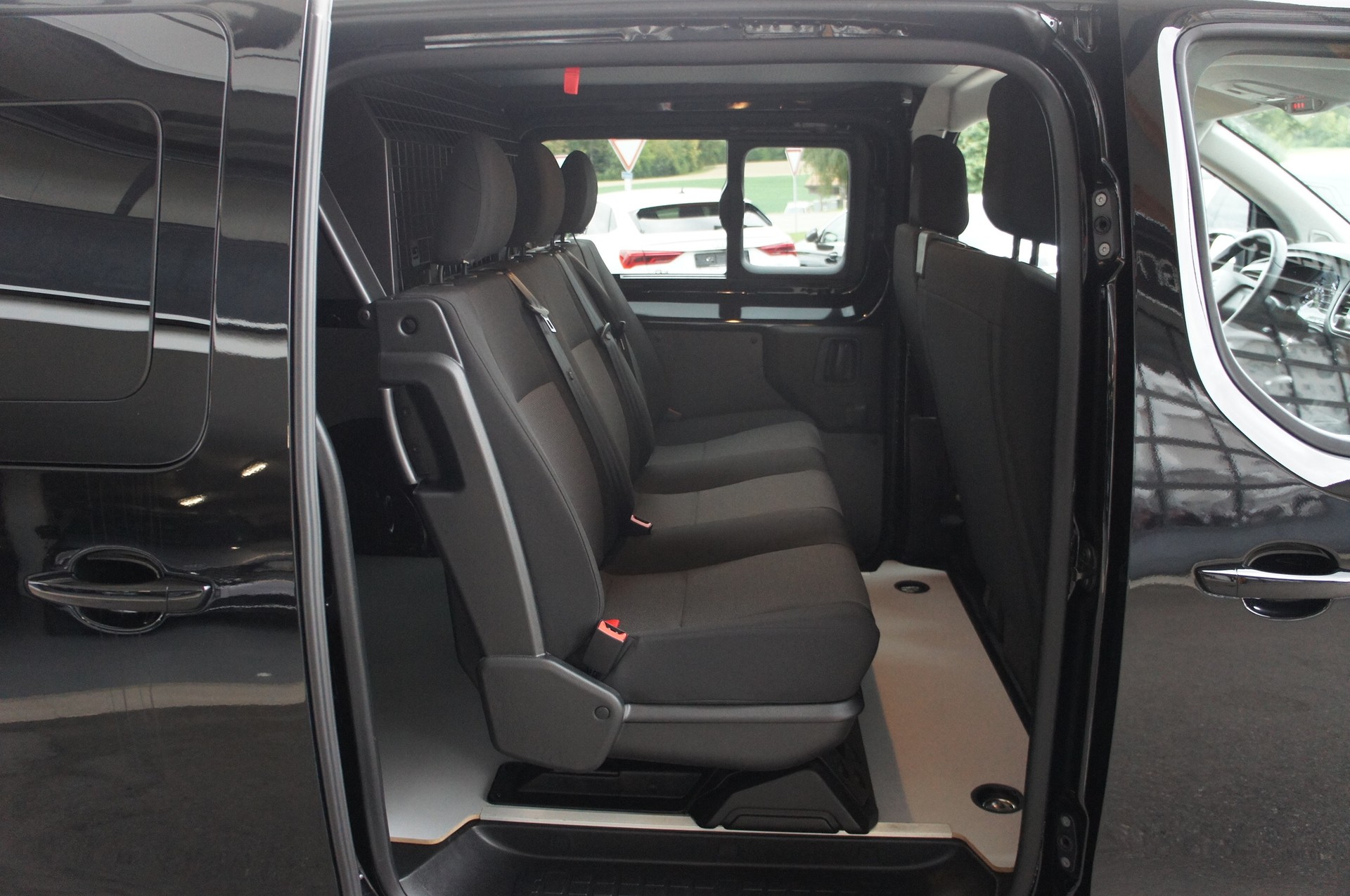 OPEL Vivaro Cargo 2.0 D s/s DK var. Dangel 4x4 mit Achse +90mm-image-9