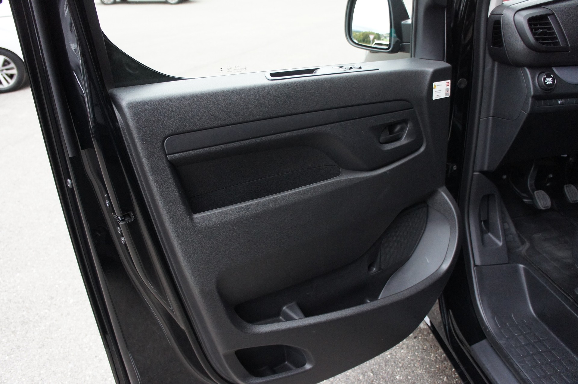 OPEL Vivaro Cargo 2.0 D s/s DK var. Dangel 4x4 mit Achse +90mm-image-16