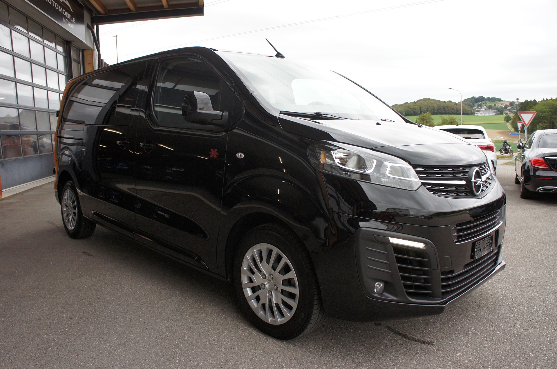 OPEL Vivaro Cargo 2.0 D s/s DK var. Dangel 4x4 mit Achse +90mm-image-6
