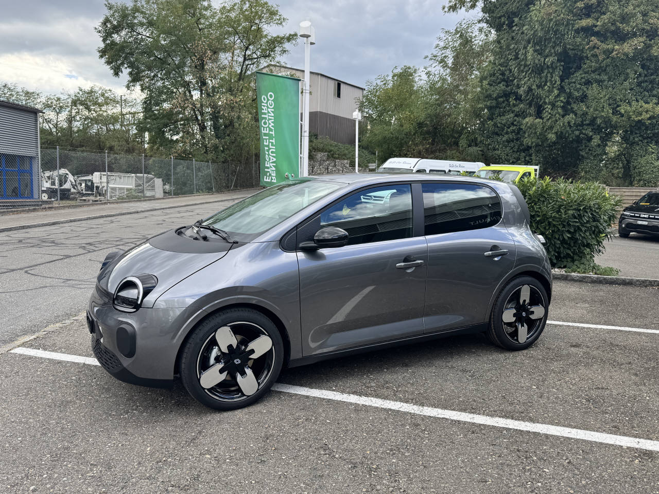 RENAULT Twingo E-Tech Urban Range evolution-image-2