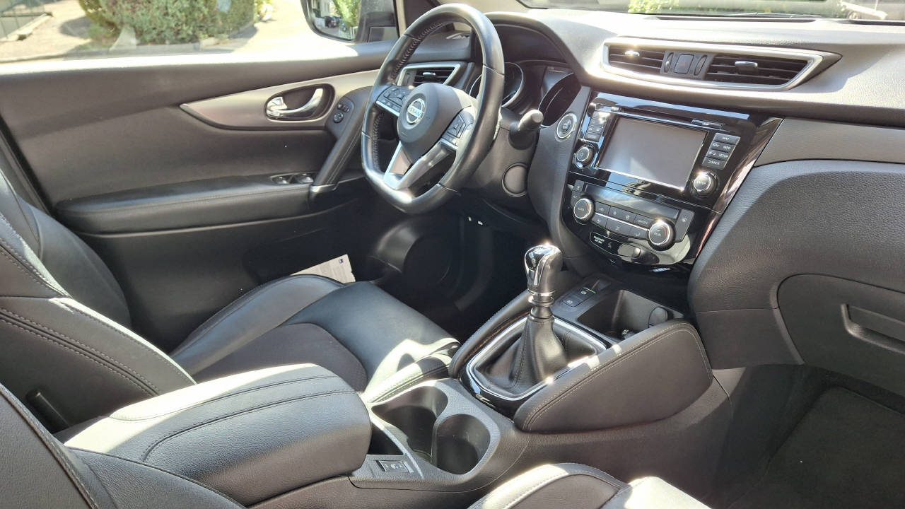 NISSAN Qashqai 1.3 DIG-T 160 Tekna-image-6
