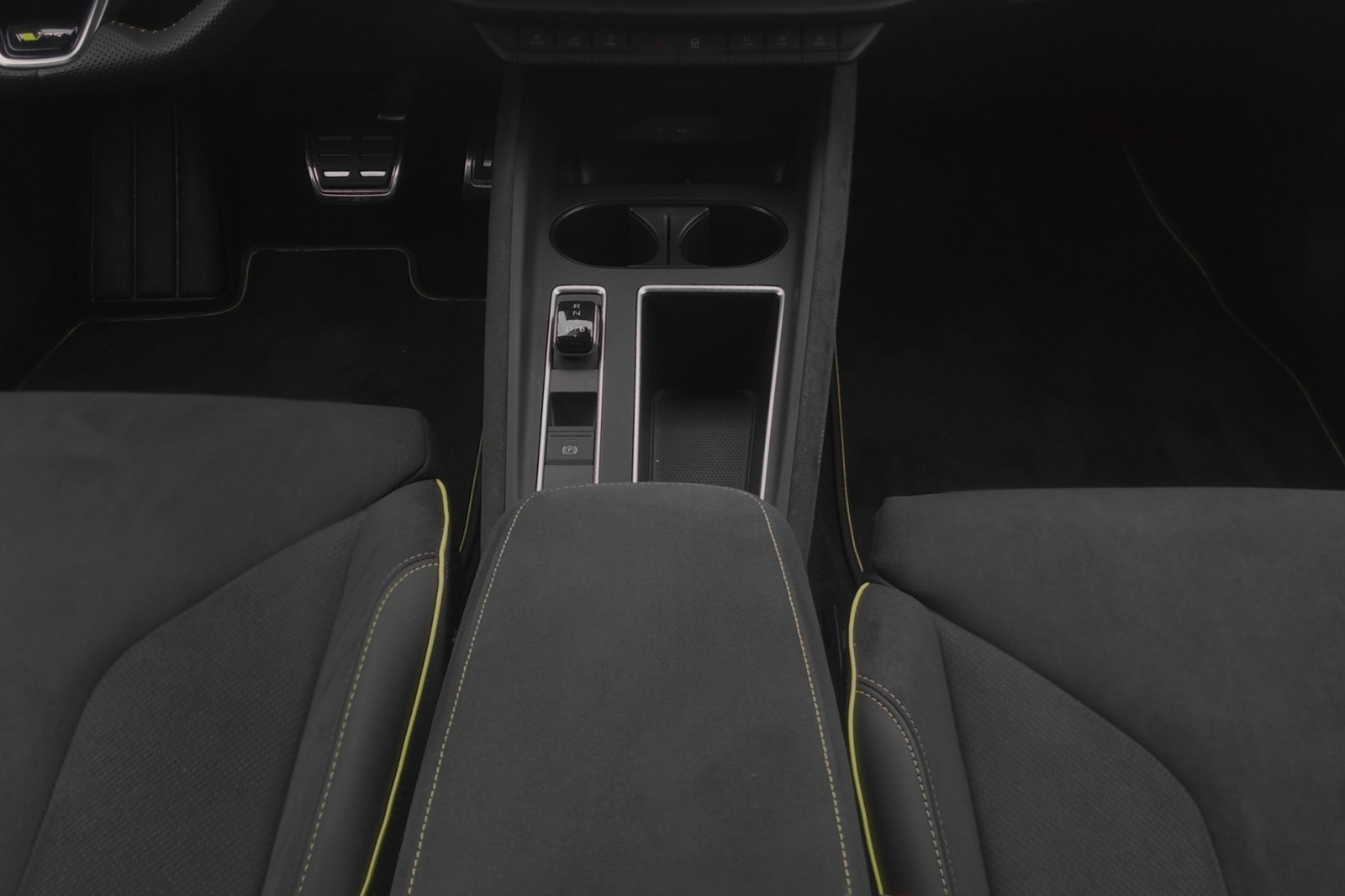 SKODA Elroq RS 4x4-image-8