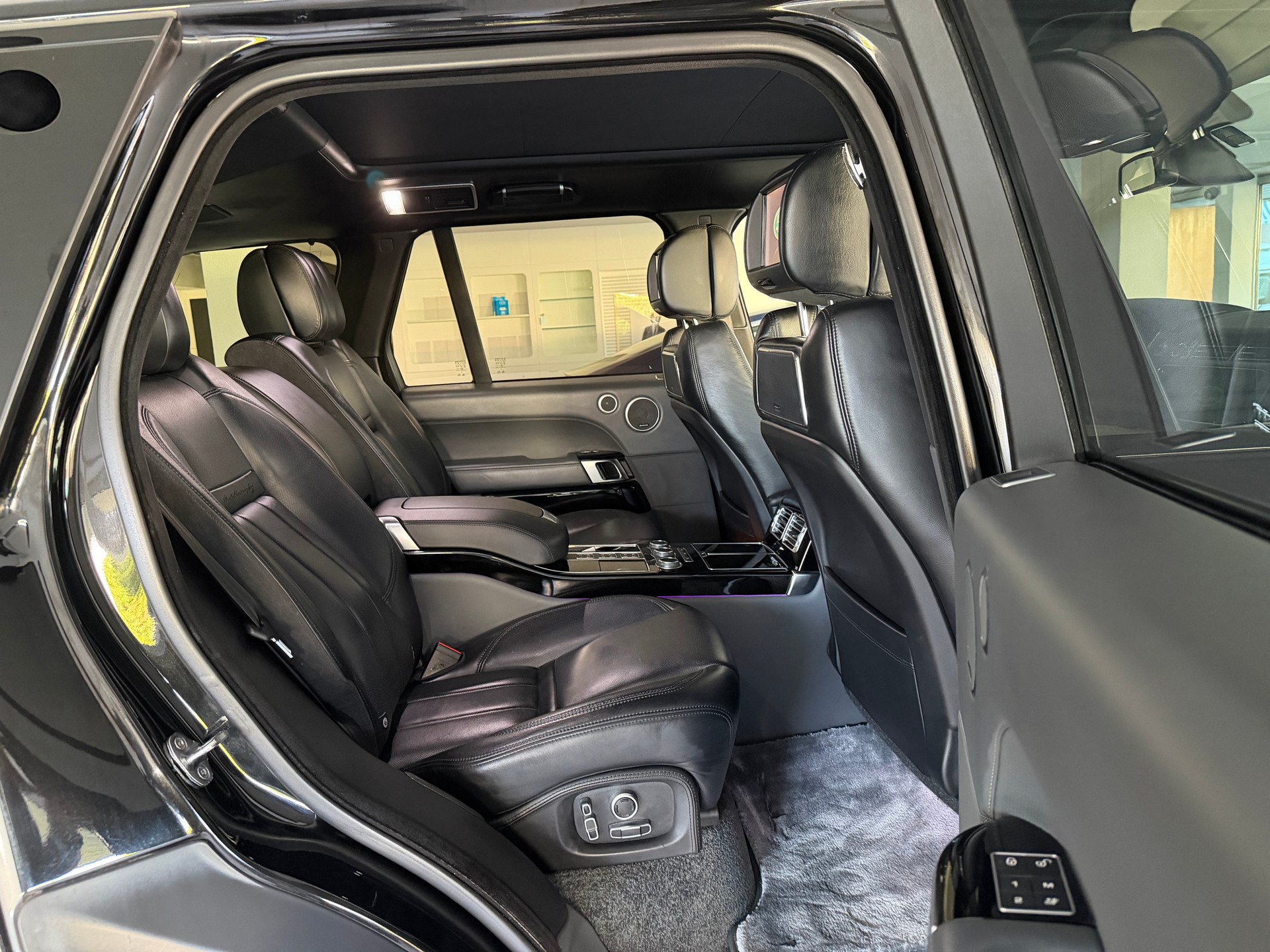 LAND ROVER Range Rover 5.0 V8 SC SV Autobiography Automatic-image-15