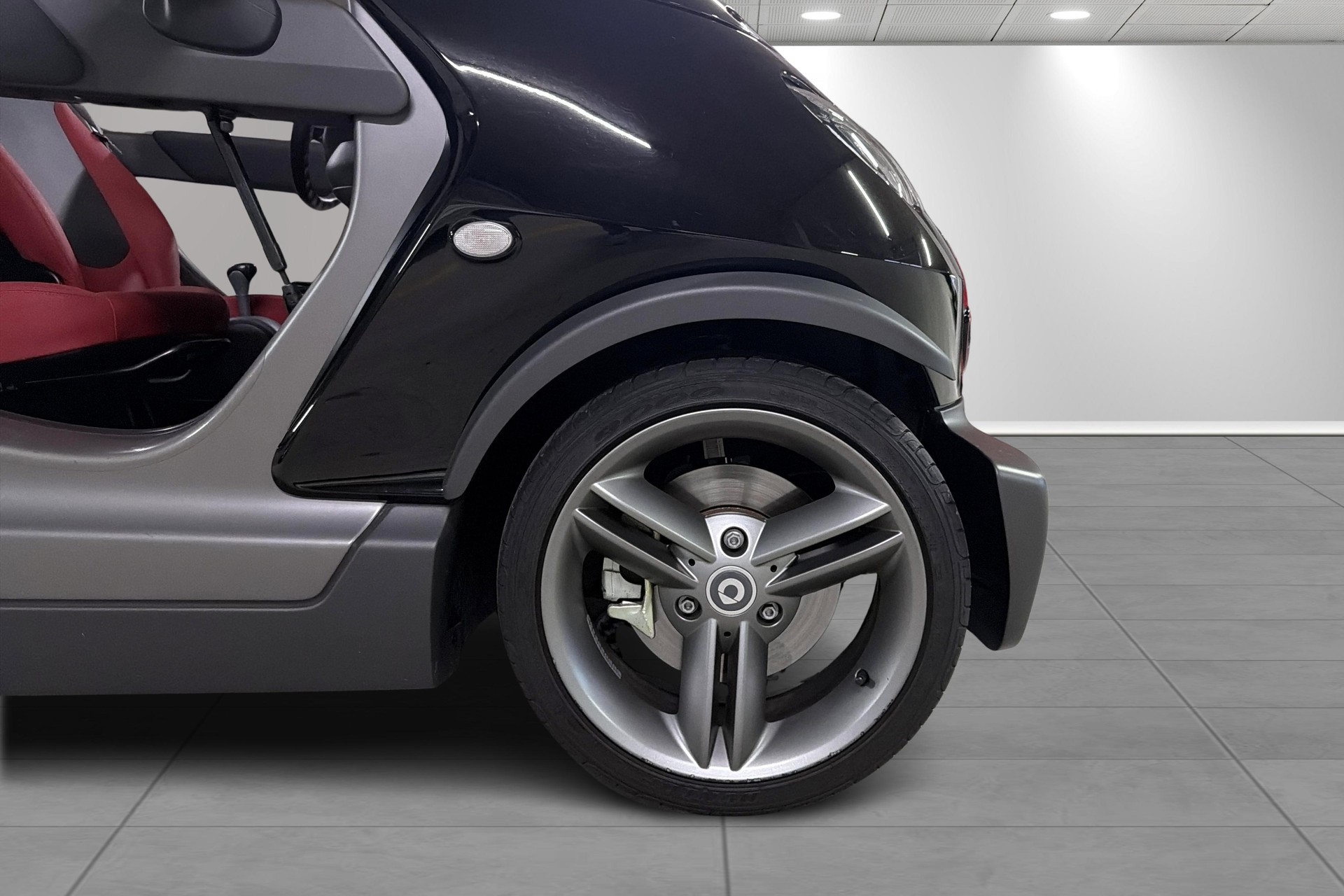 SMART fortwo crossblade-showroom-element-3