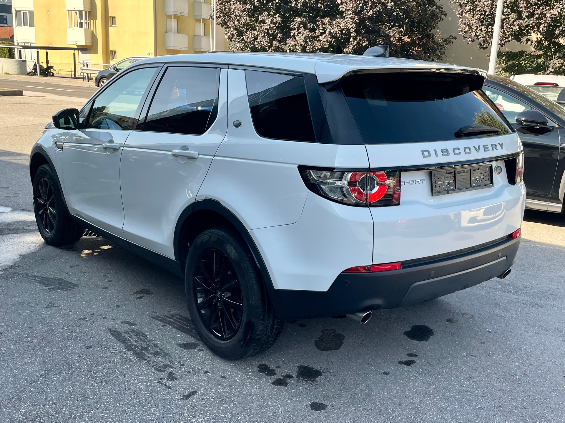LAND ROVER Discovery Sport 2.0 TD4 Pure AT9-image-6