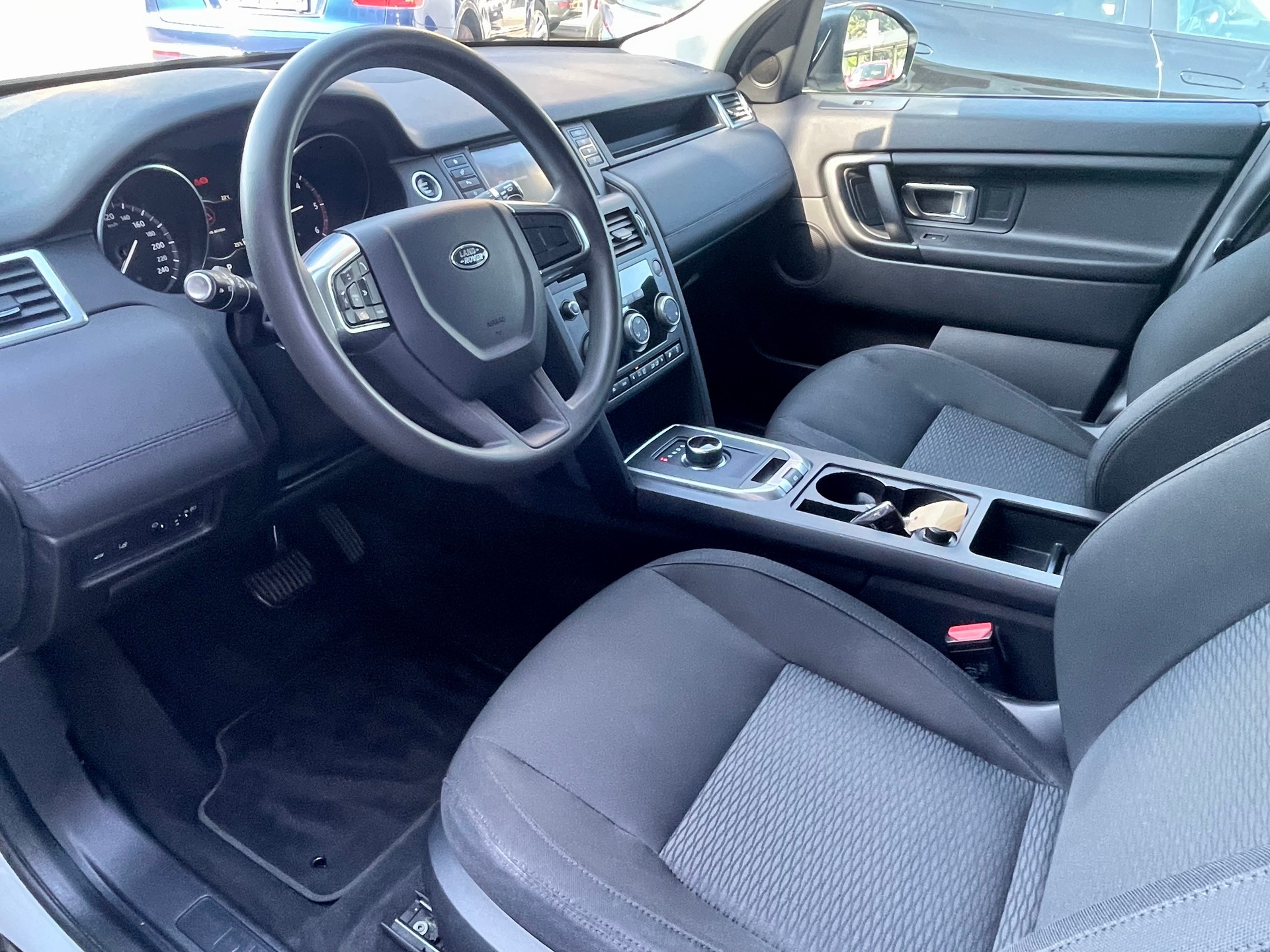 LAND ROVER Discovery Sport 2.0 TD4 Pure AT9-image-3