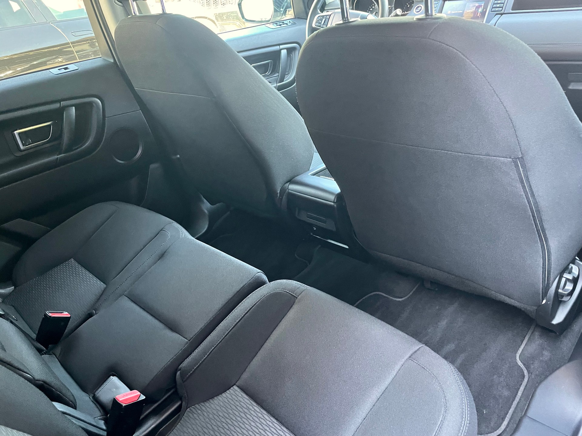 LAND ROVER Discovery Sport 2.0 TD4 Pure AT9-image-10