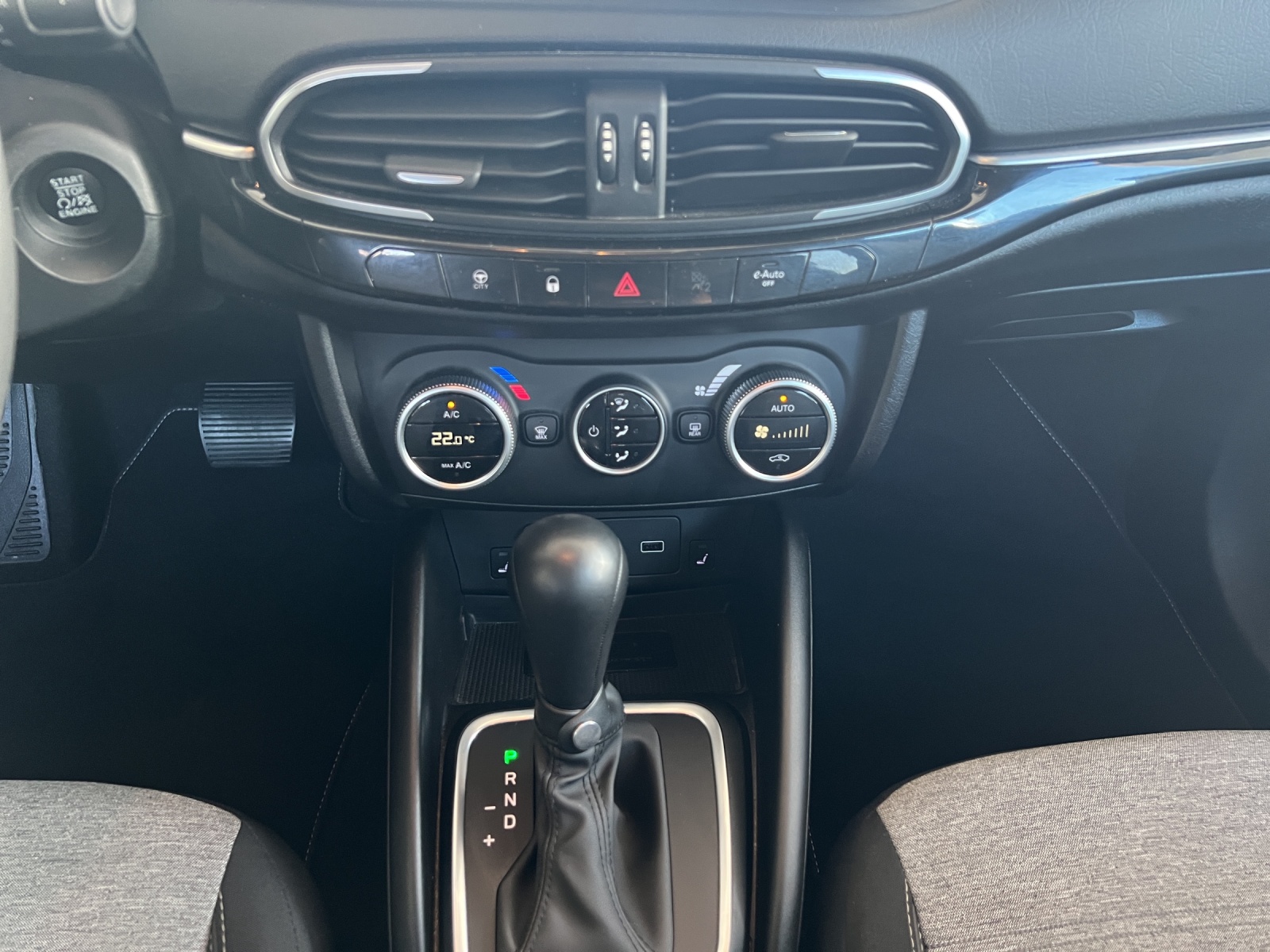 FIAT Tipo 1.5 Hybrid Cross-image-14
