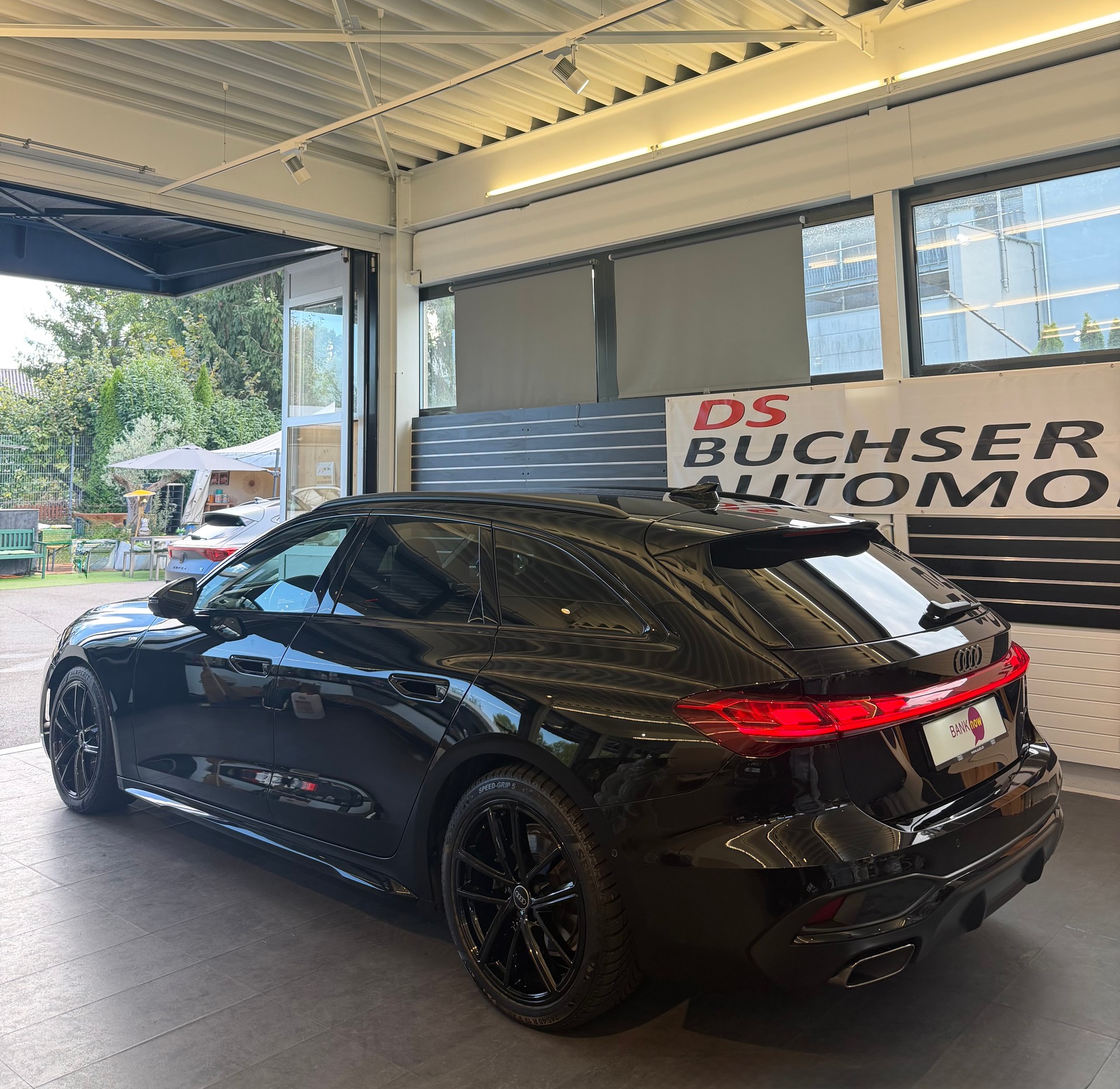 AUDI A5 Avant TFSI quattro S-Line 150 kW S tronic-image-3