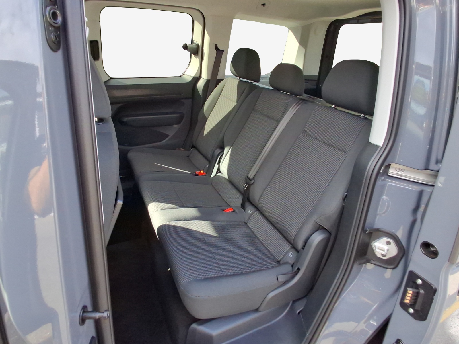VW Caddy 2.0 TDI Liberty 4Motion-image-11