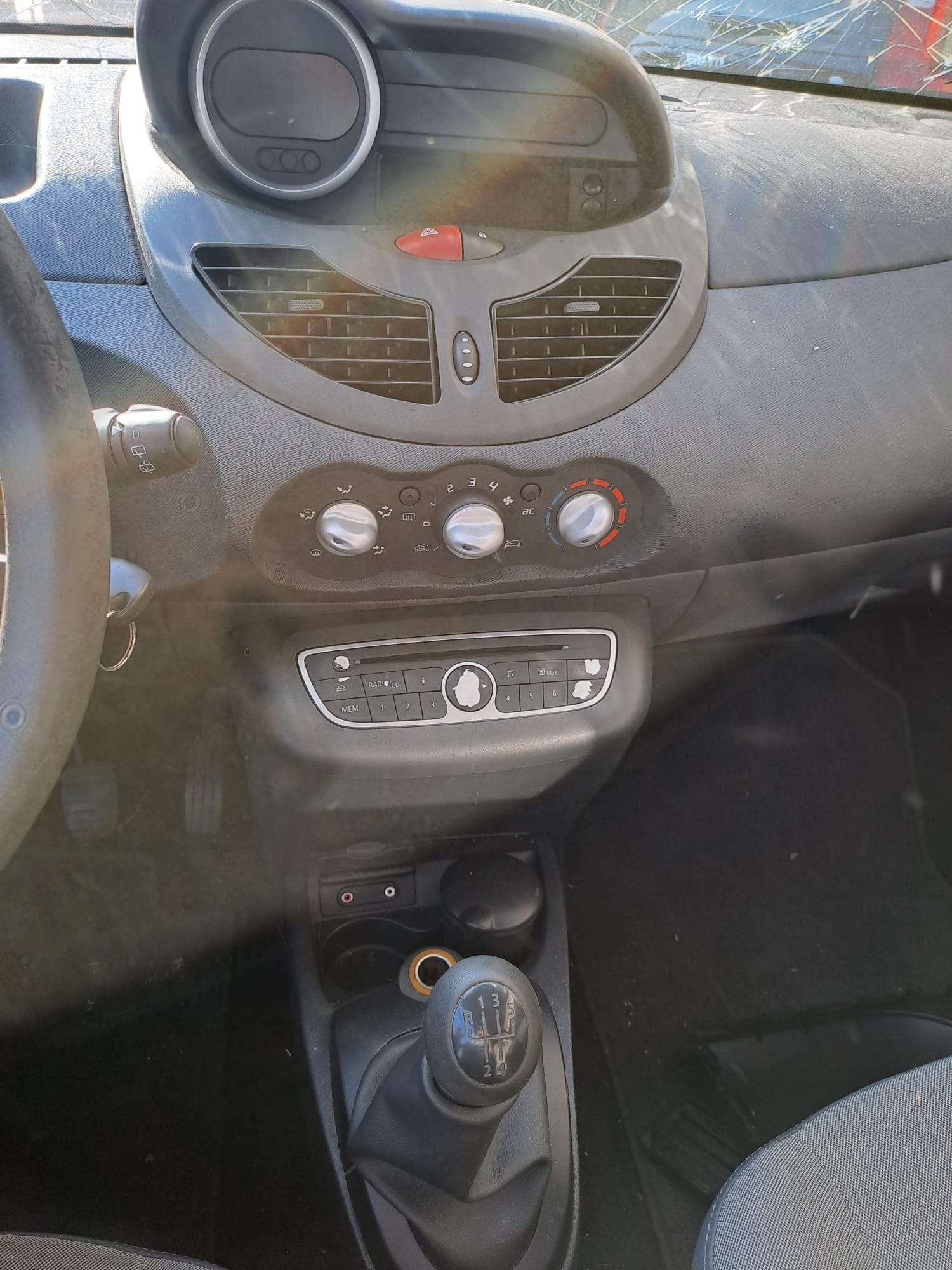 RENAULT Twingo 1.2 Authentique Advantage-image-7