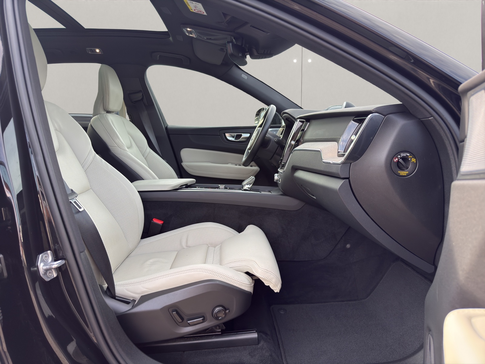 VOLVO XC60 2.0 T8 TE Inscription eAWD-image-11