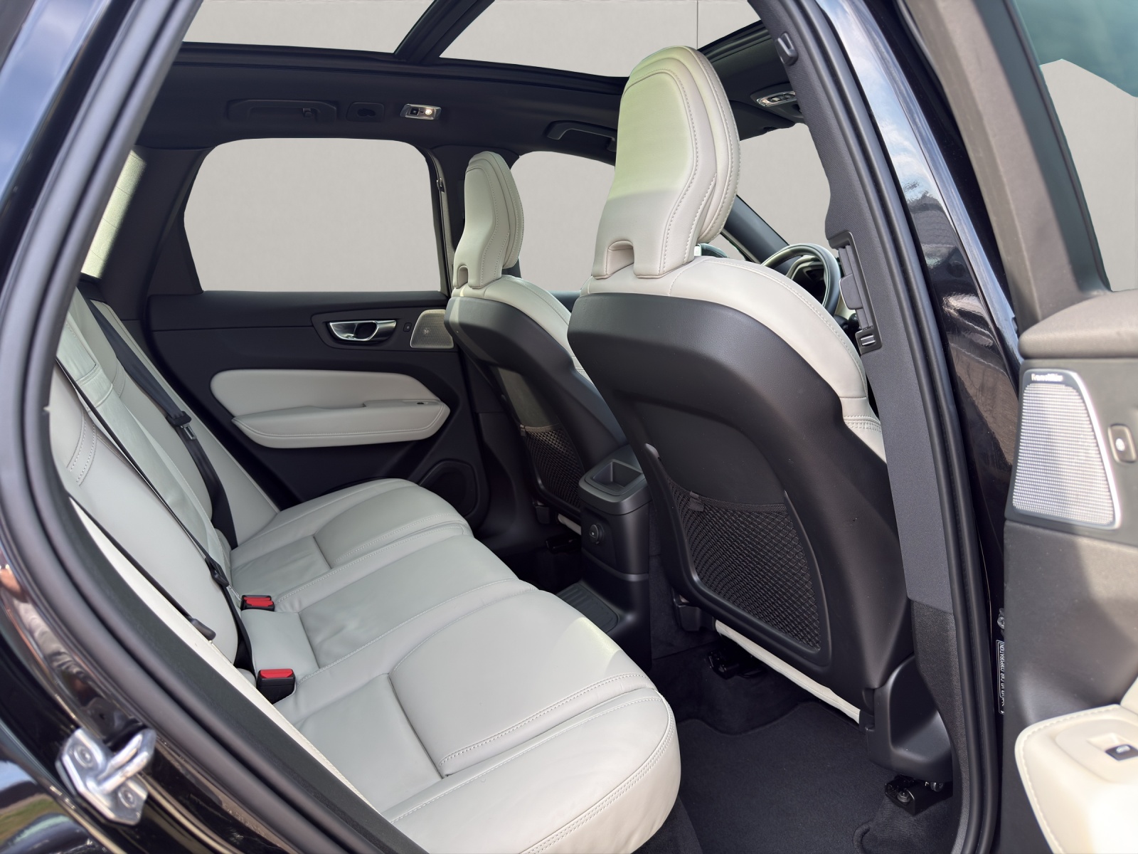 VOLVO XC60 2.0 T8 TE Inscription eAWD-image-13