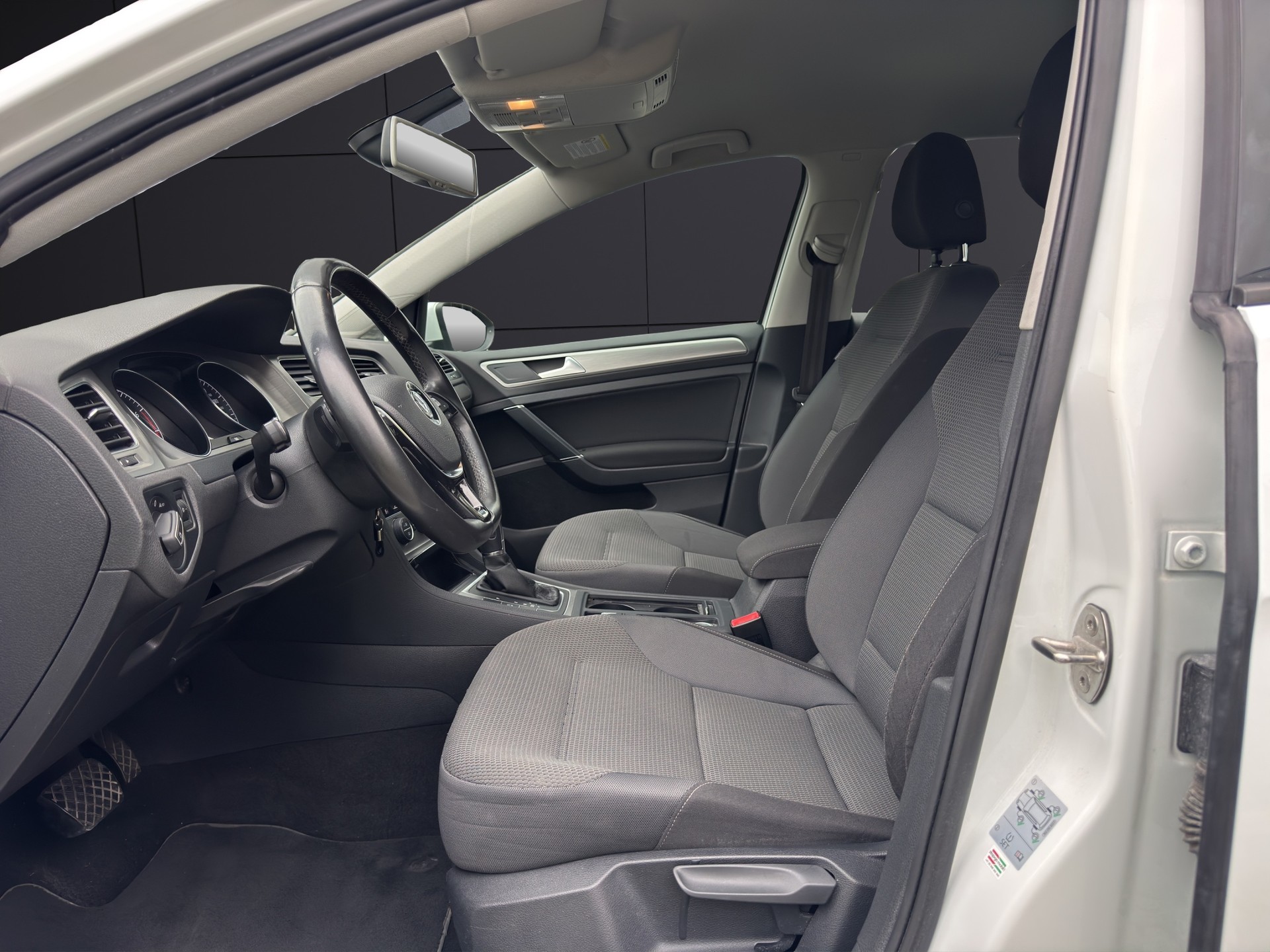 VW Golf 1.4 TSI Highline DSG-image-9