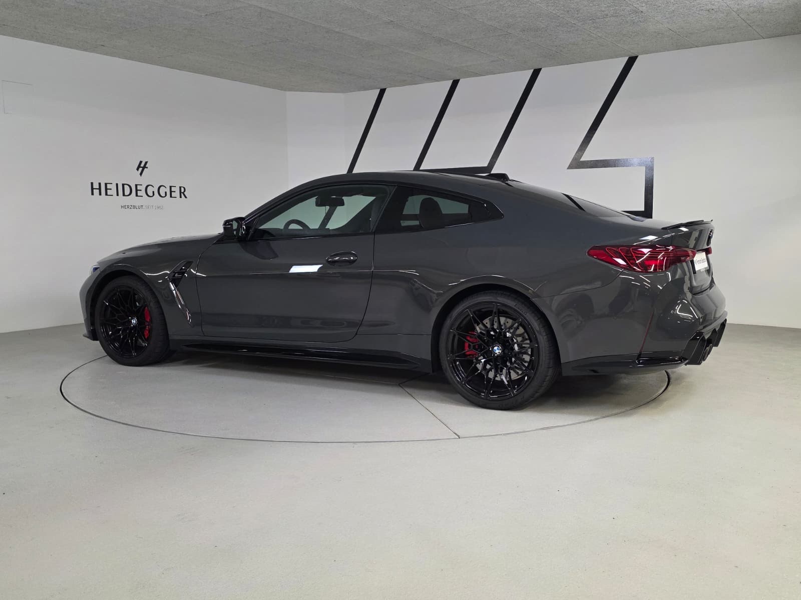 BMW M4 Coupé Competition M xDrive-image-9