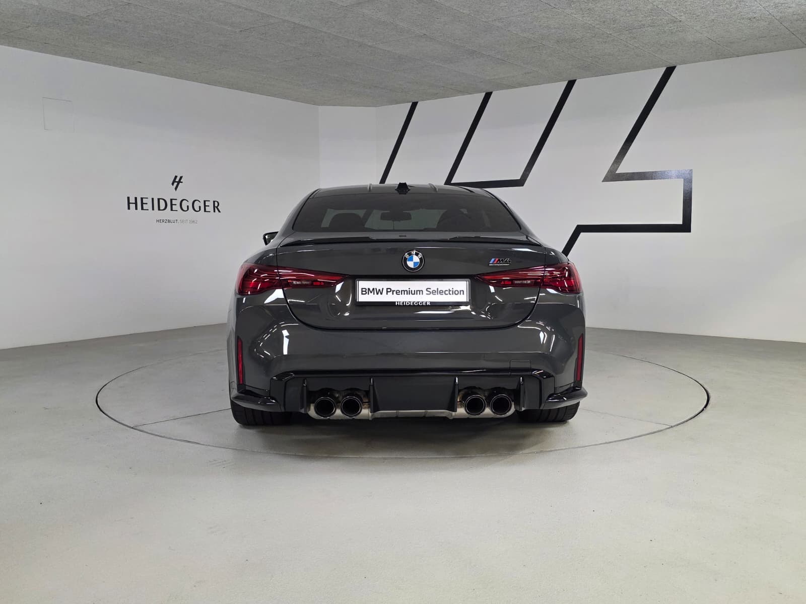BMW M4 Coupé Competition M xDrive-image-3