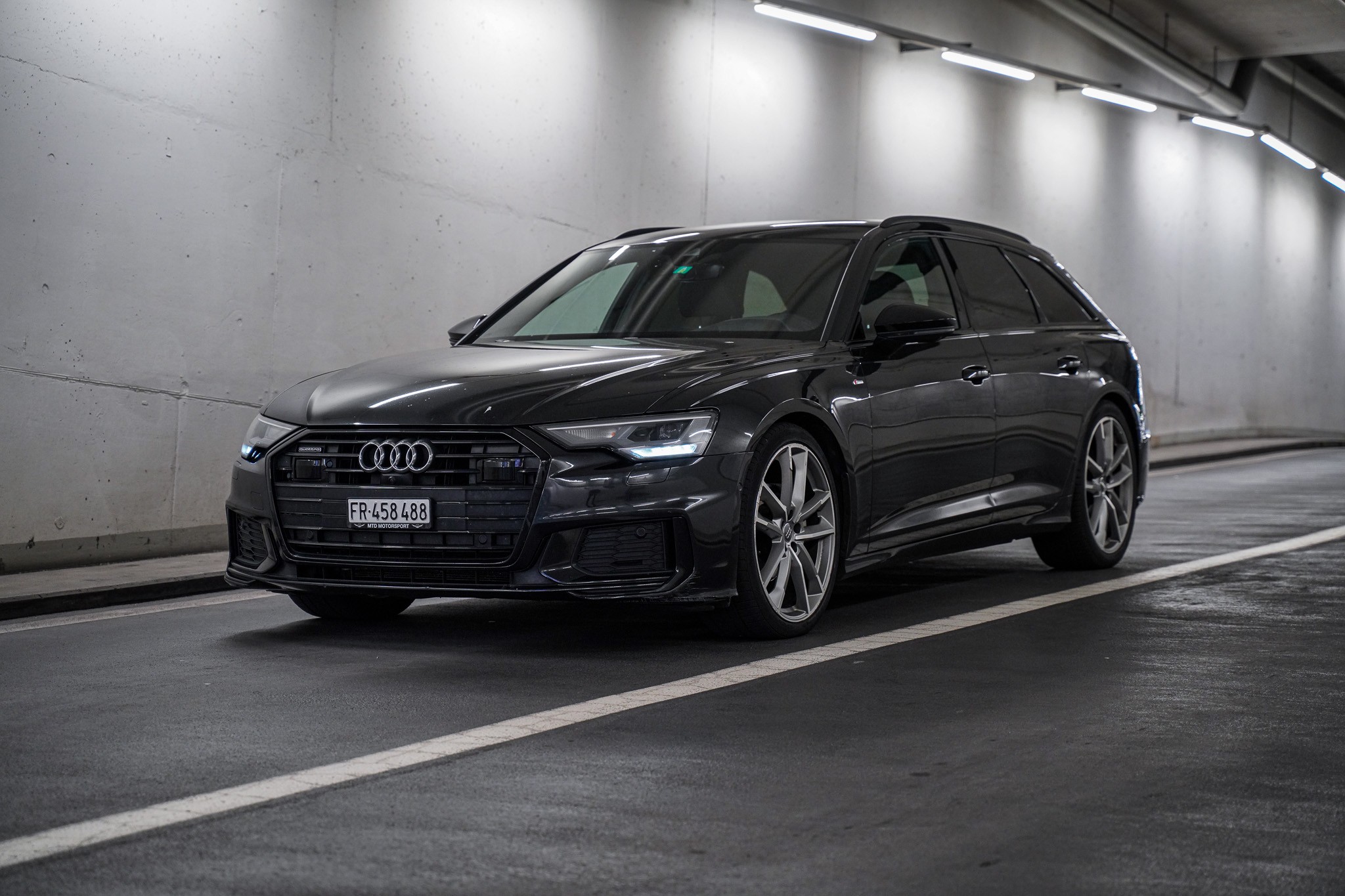 Car photo