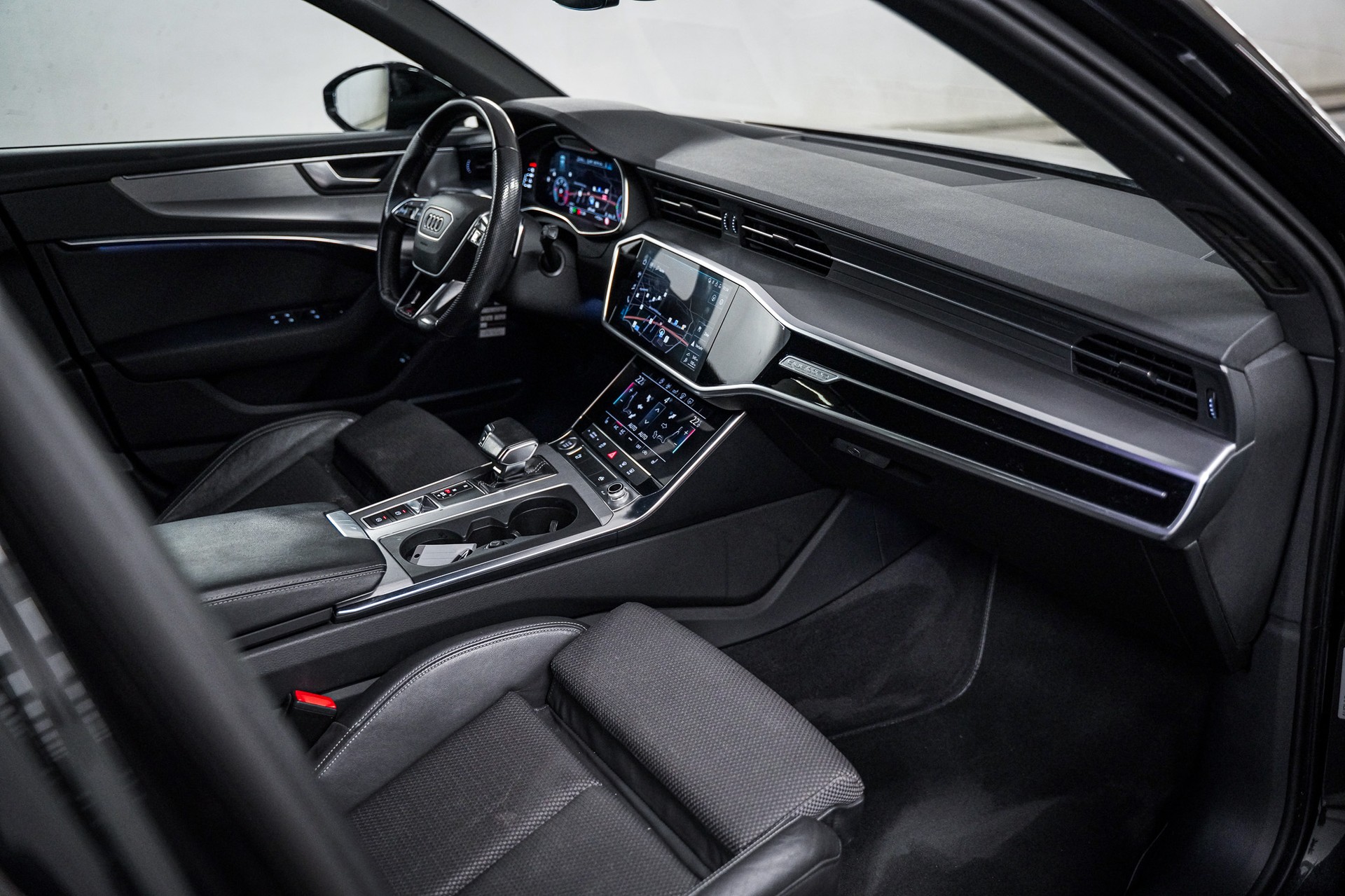 AUDI A6 Avant 40 TDI Sport quattro S-tronic-image-10