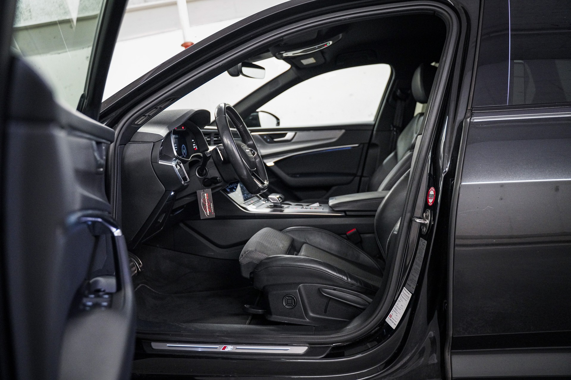 AUDI A6 Avant 40 TDI Sport quattro S-tronic-image-4