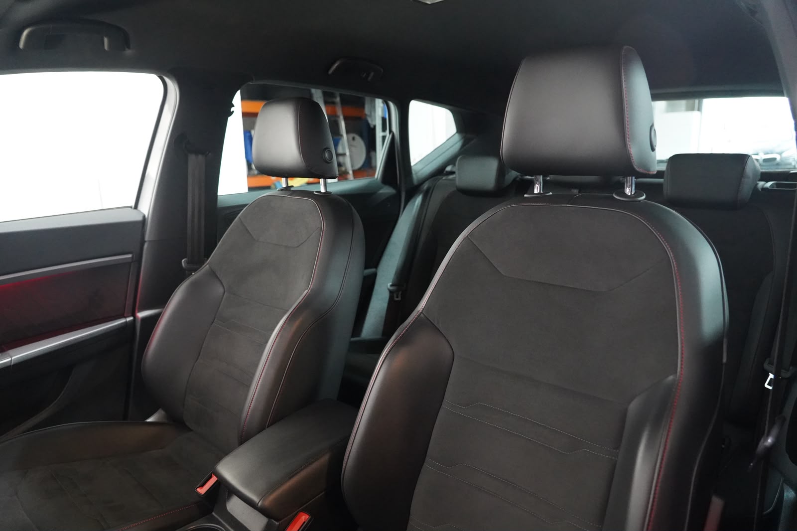SEAT Ateca 2.0 TDI CR Hola FR DSG 4Drive-image-13