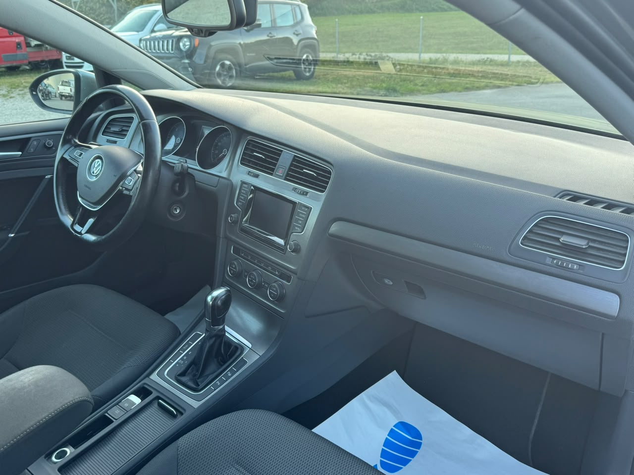 VW Golf 2.0 TDI Comfortline DSG-image-10