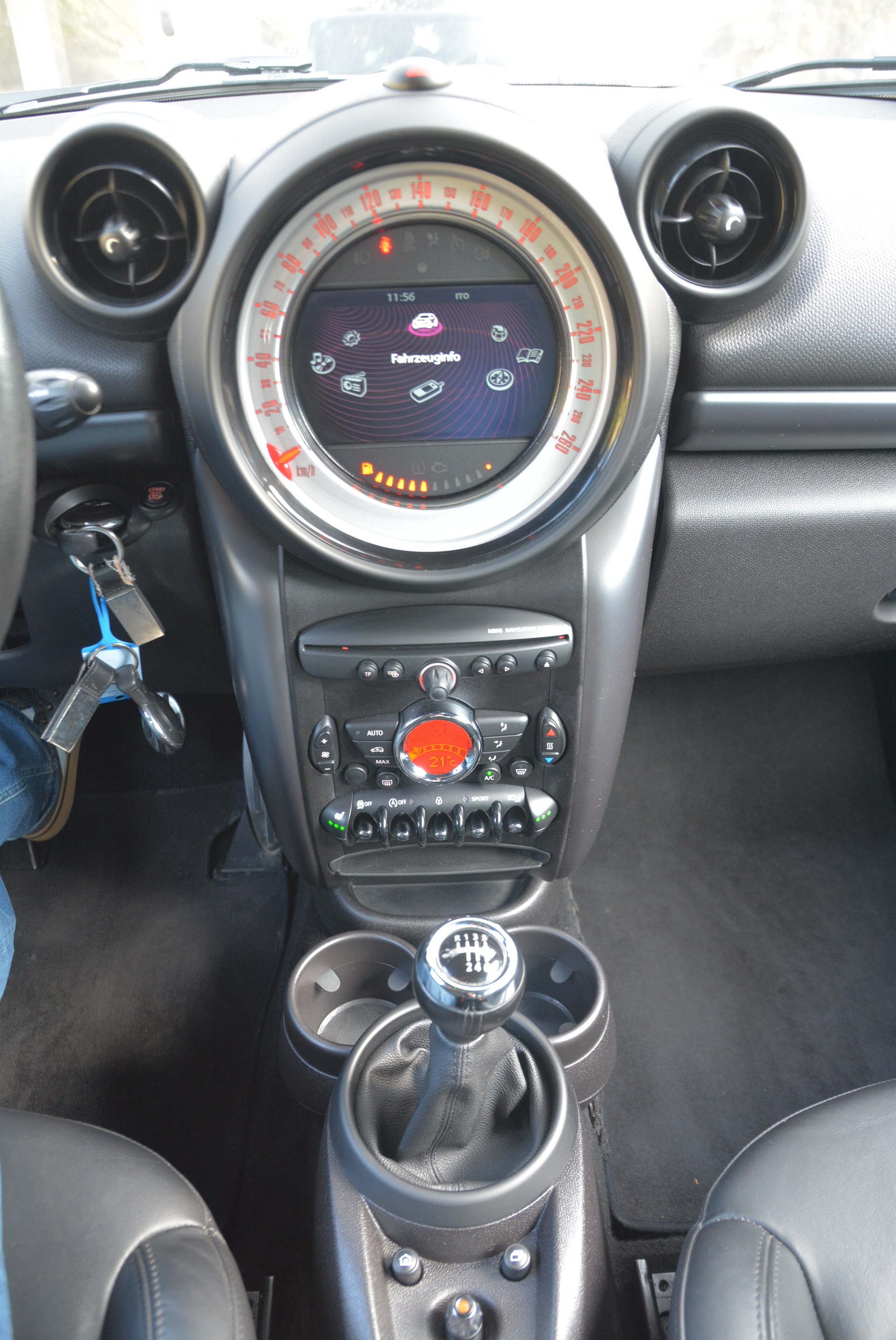 MINI Countryman Cooper S ALL4 Snowhill-image-6