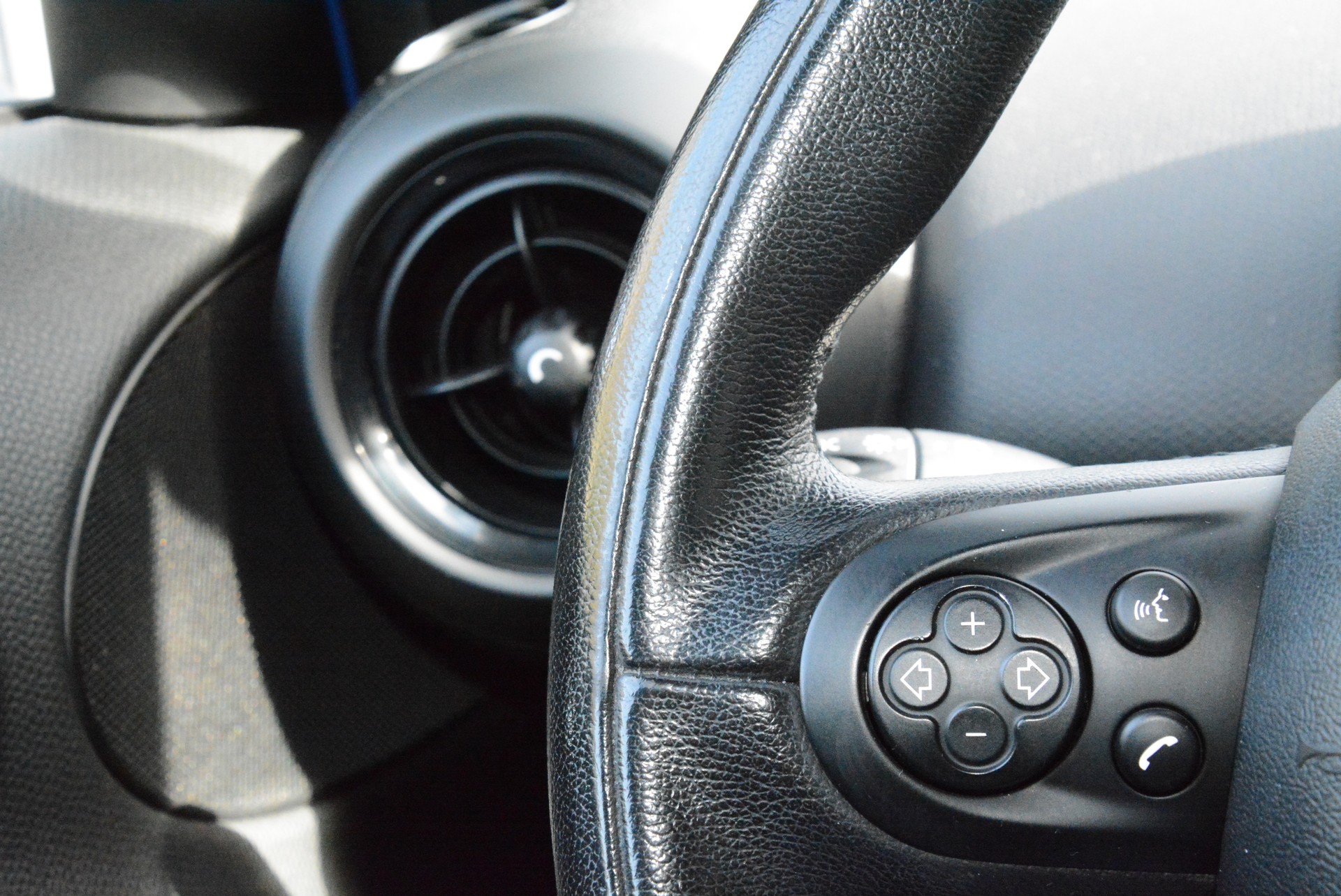MINI Countryman Cooper S ALL4 Snowhill-image-12