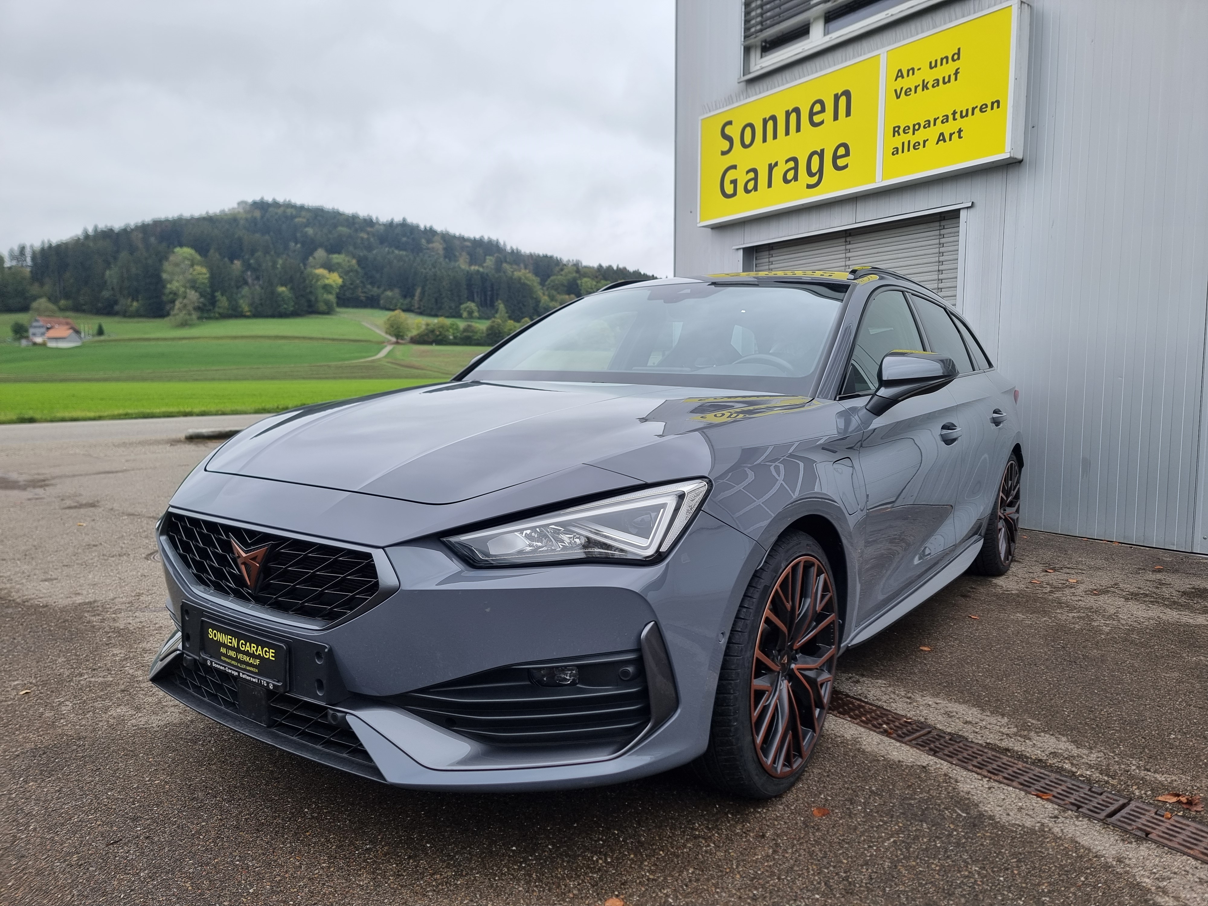 Car photo