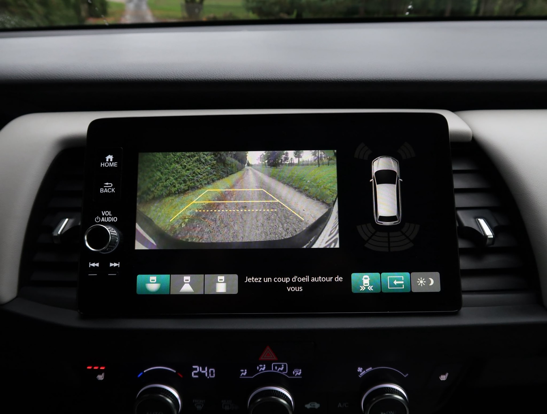 HONDA Jazz 1.5i-MMD Executive E-CVT-image-17