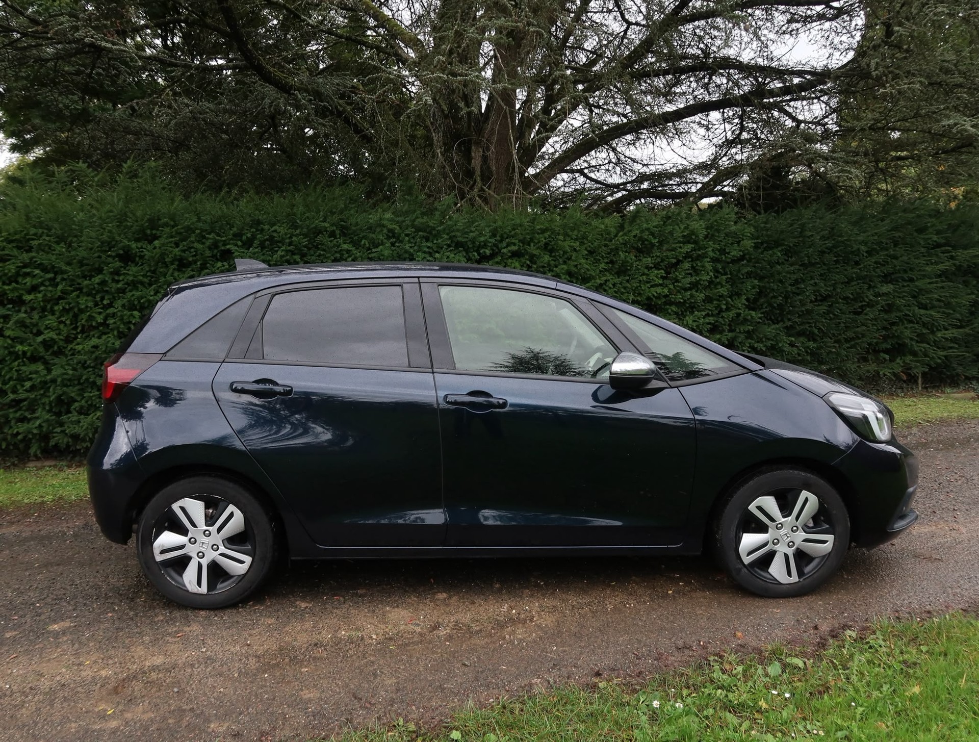 HONDA Jazz 1.5i-MMD Executive E-CVT-image-3