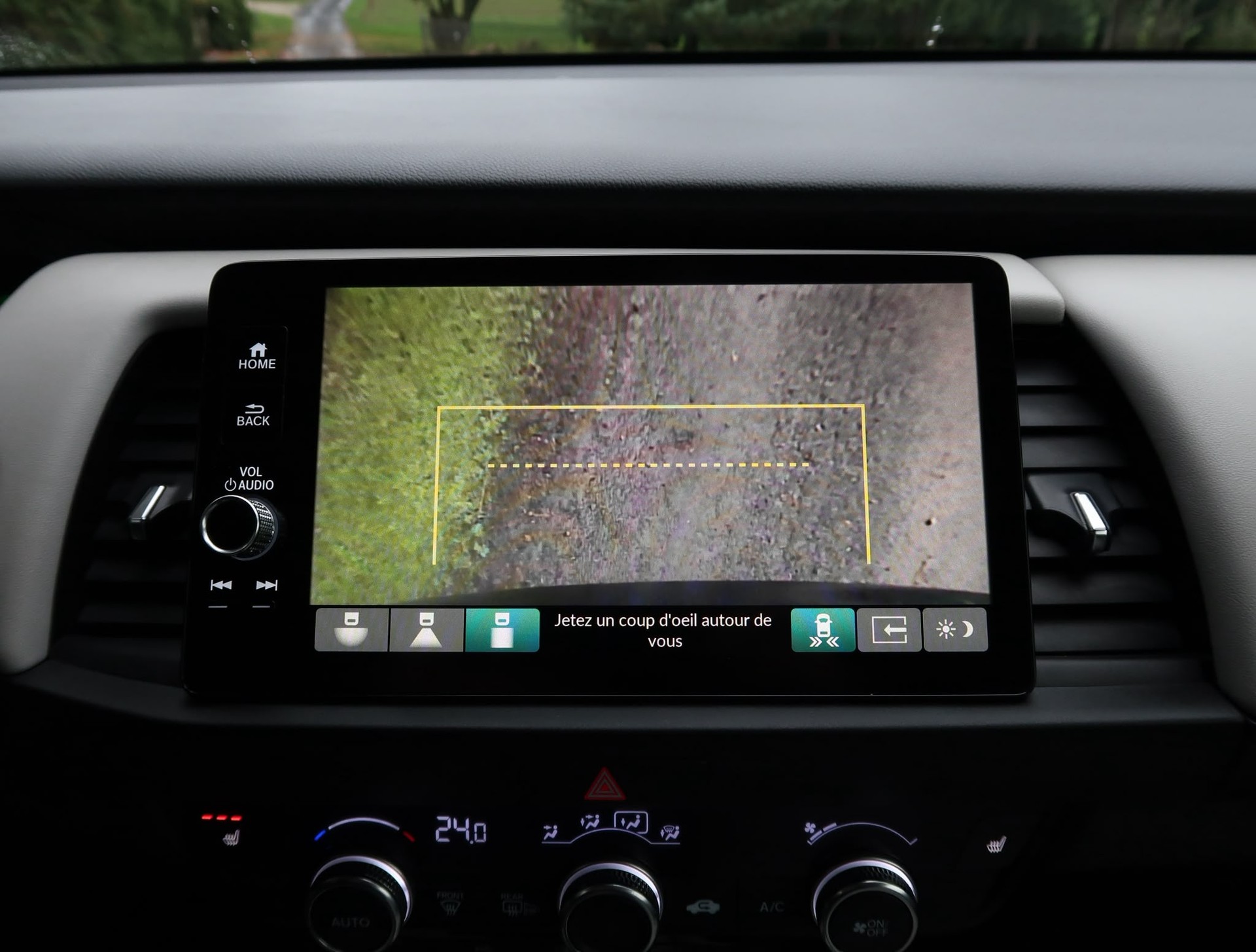 HONDA Jazz 1.5i-MMD Executive E-CVT-image-18